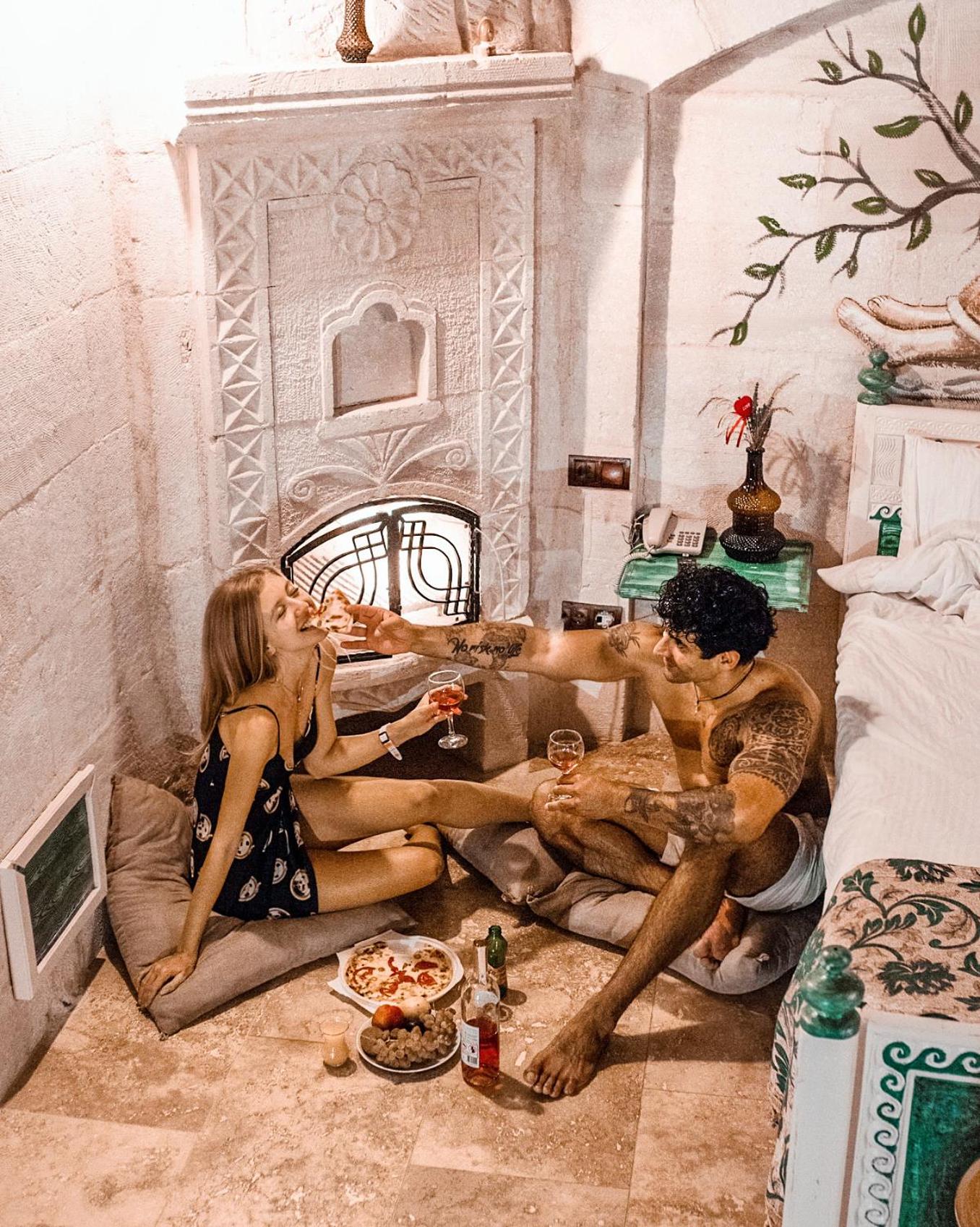 Caftan Cave Suites - Image 138