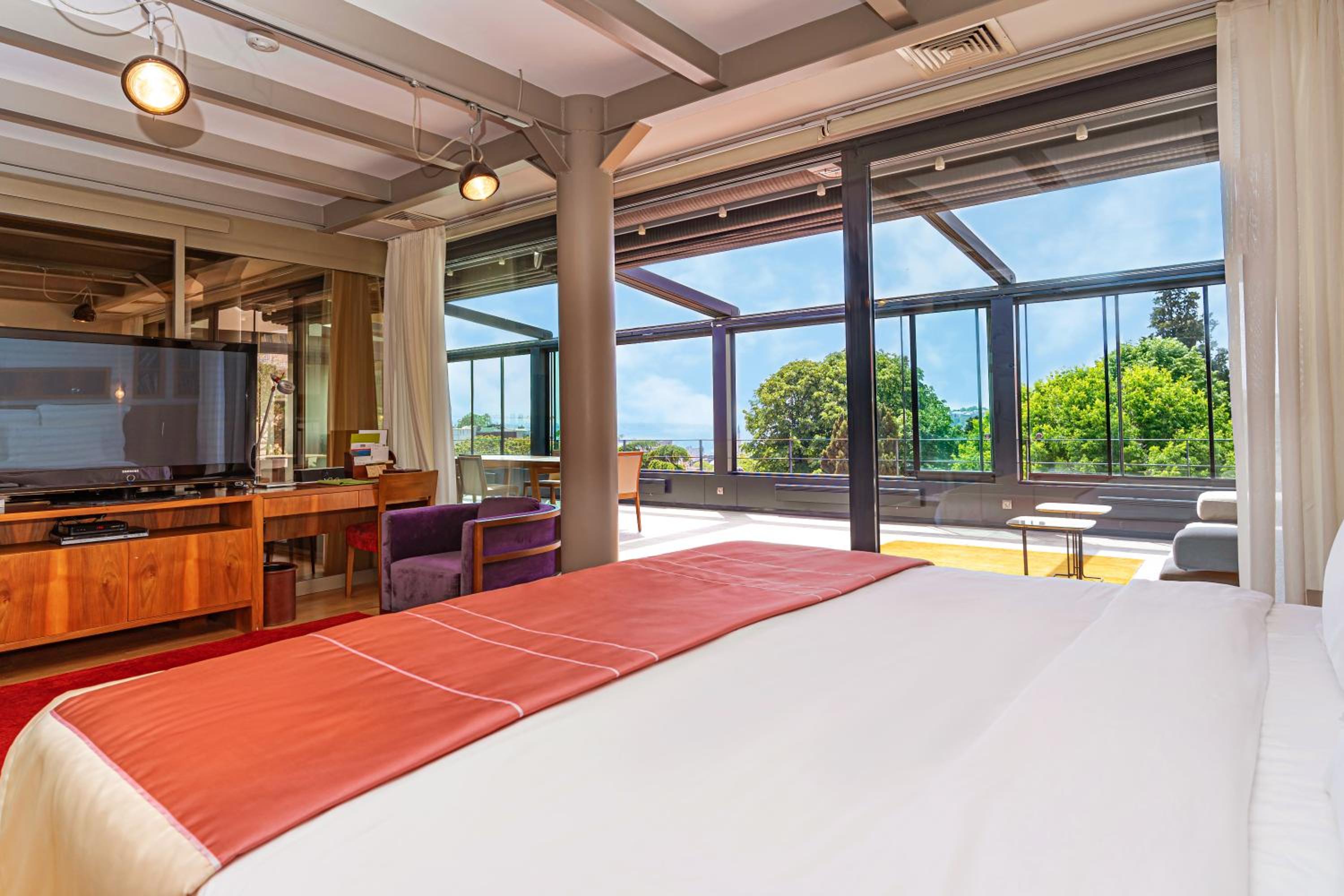 Tomtom Suites - Image 55