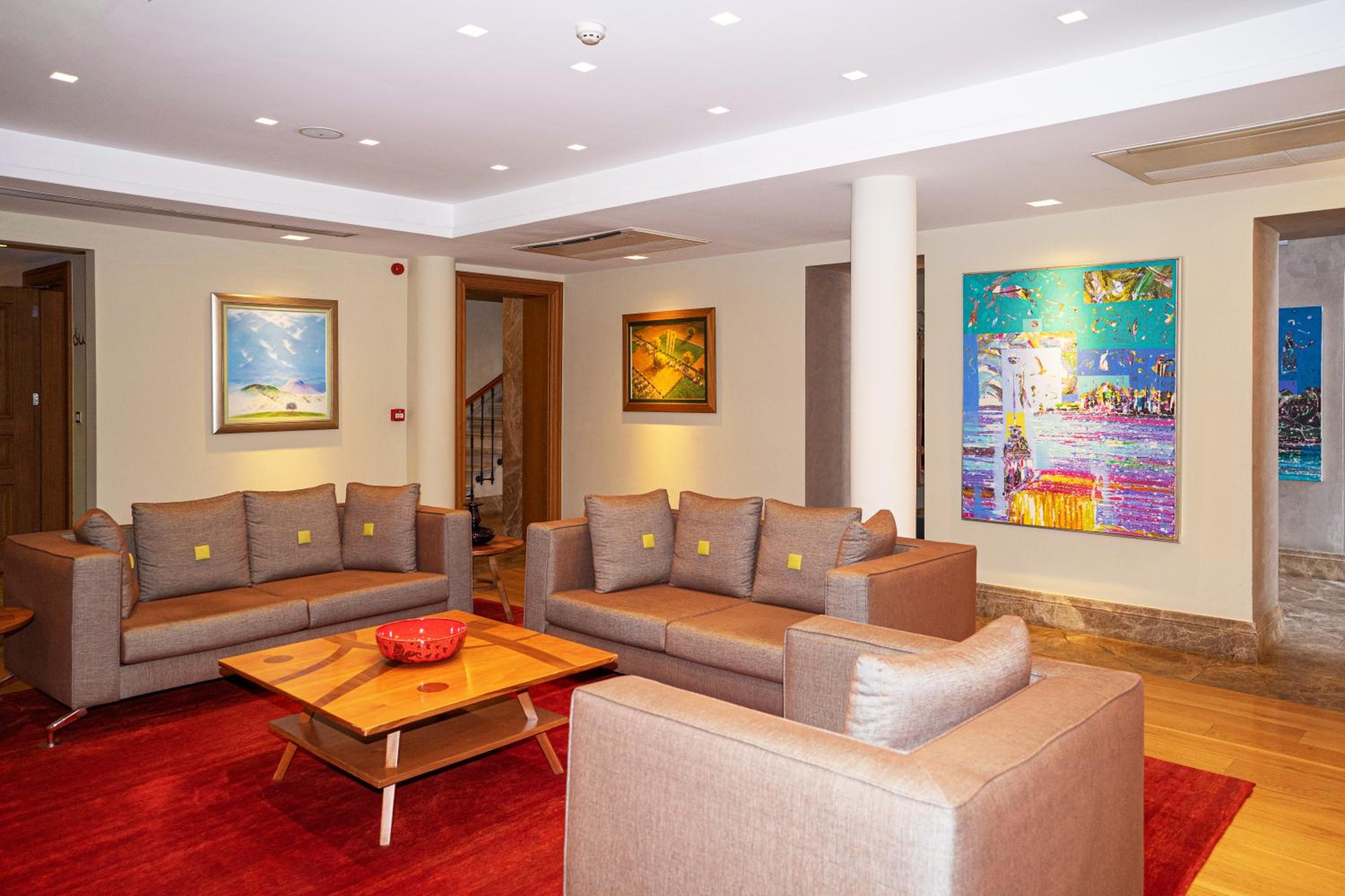 Tomtom Suites - Image 85