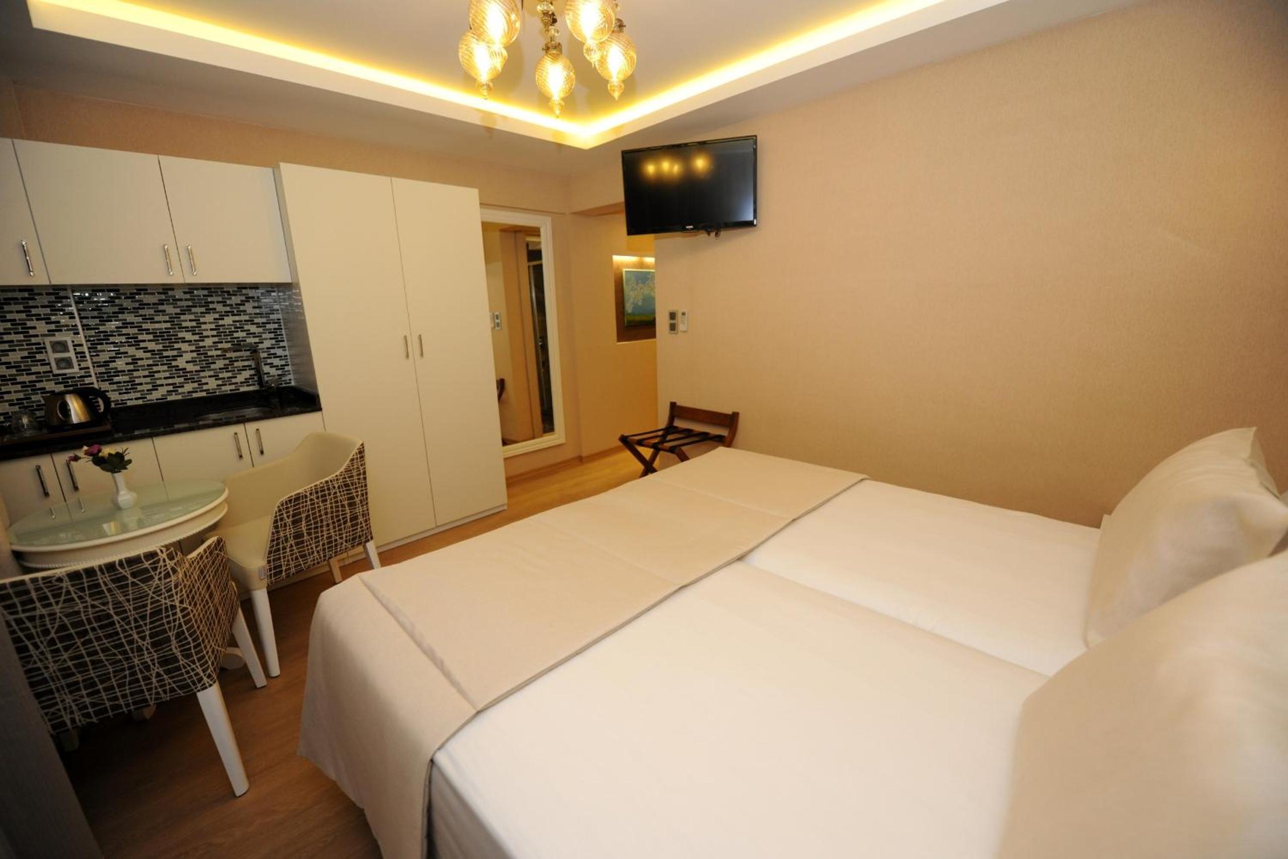 Rooms Inn Taxim - Image 9