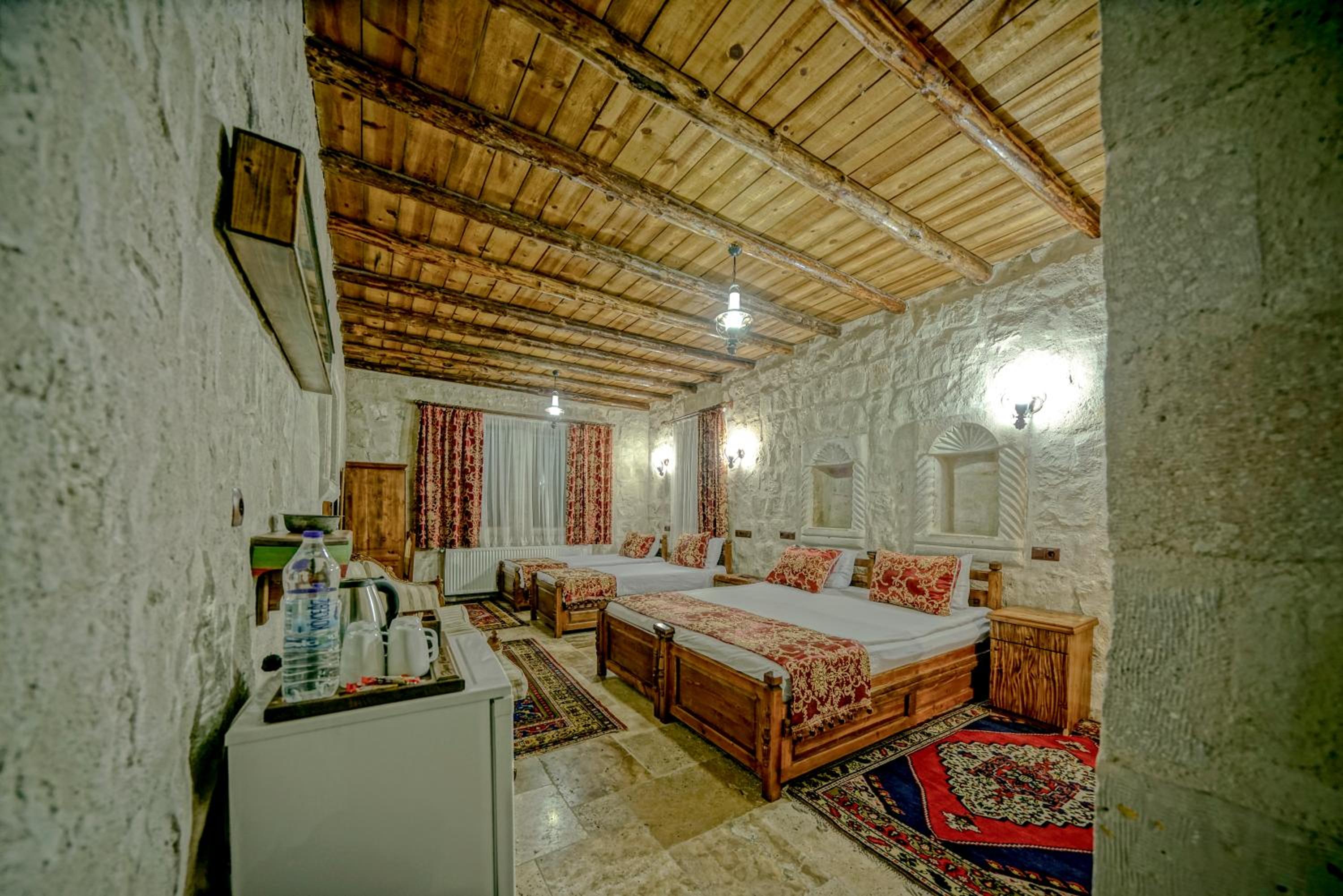 Elysee Cave House - Image 110