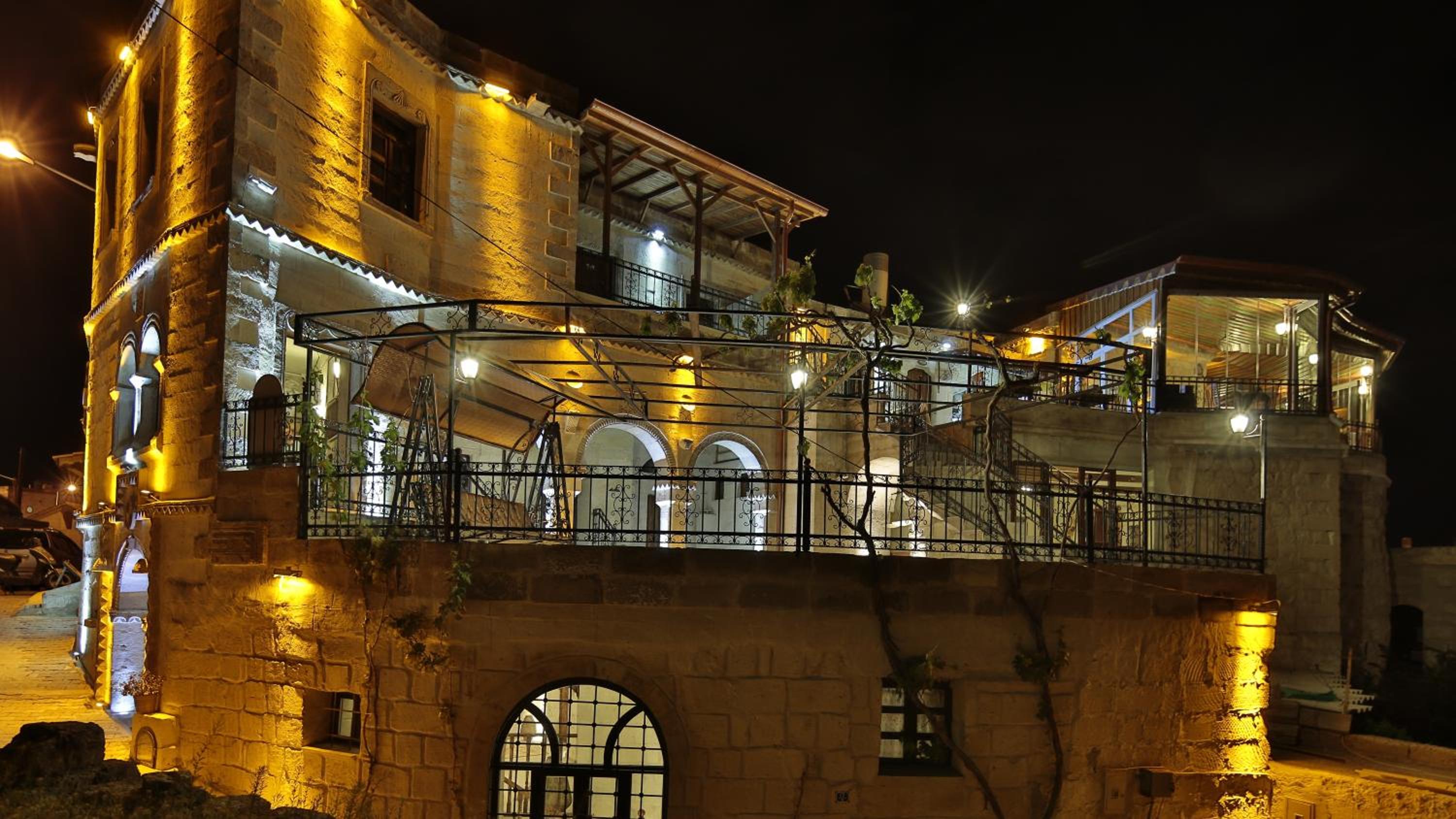 Maccan Cave Hotel - Image 37