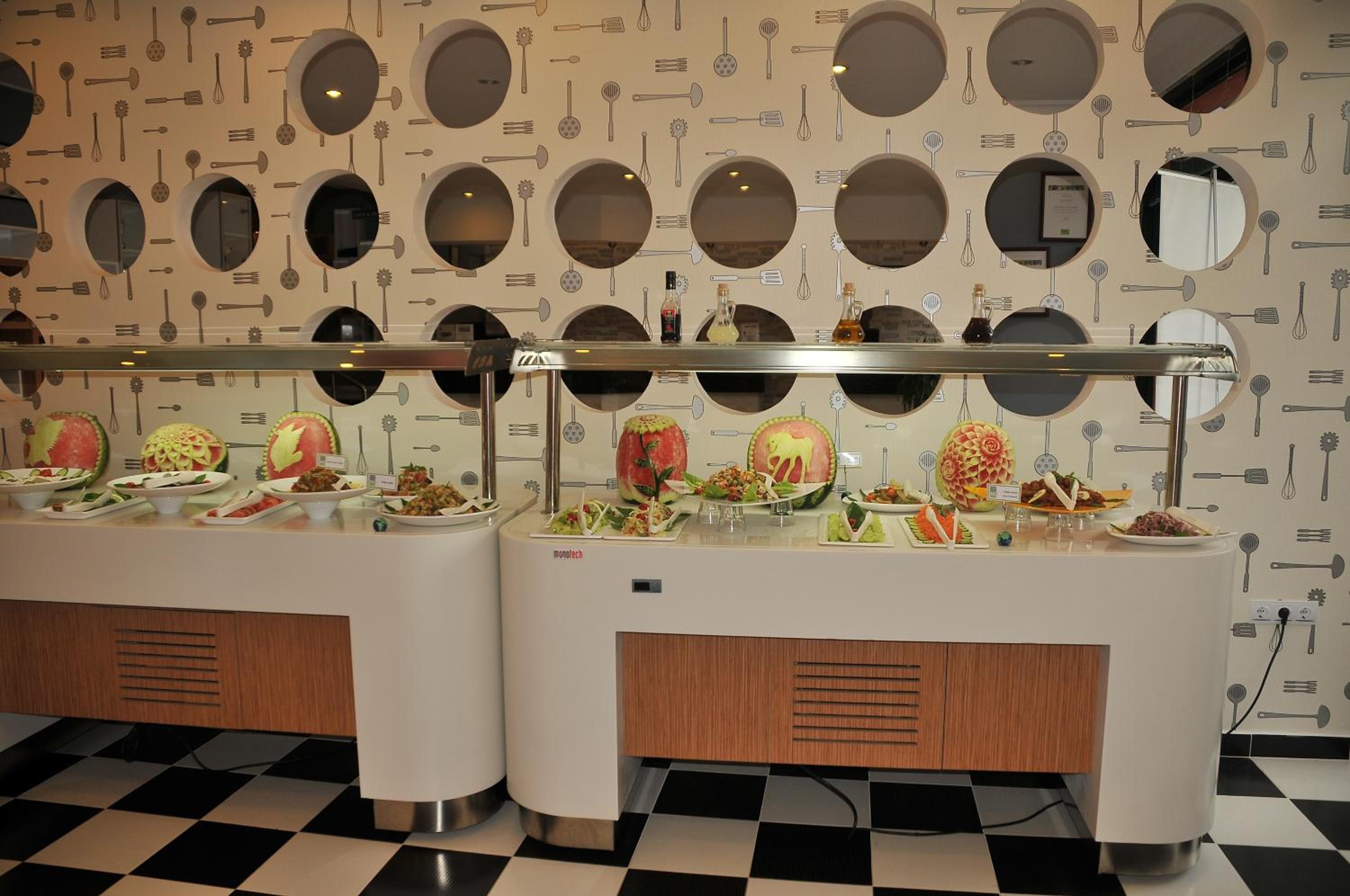 Sunpark Garden Hotel - Image 40