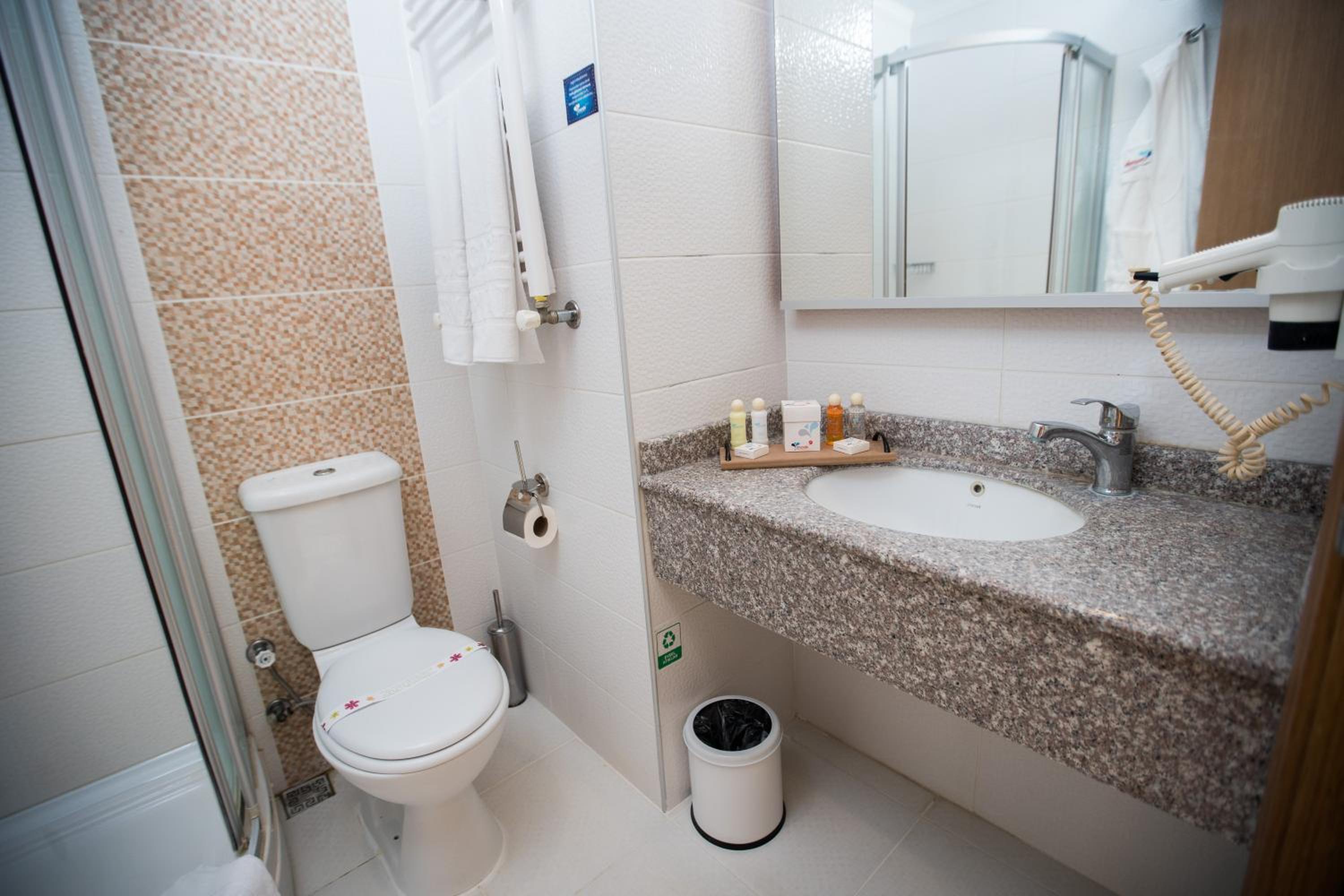 Afyon Orucoglu Thermal Resort - Image 28