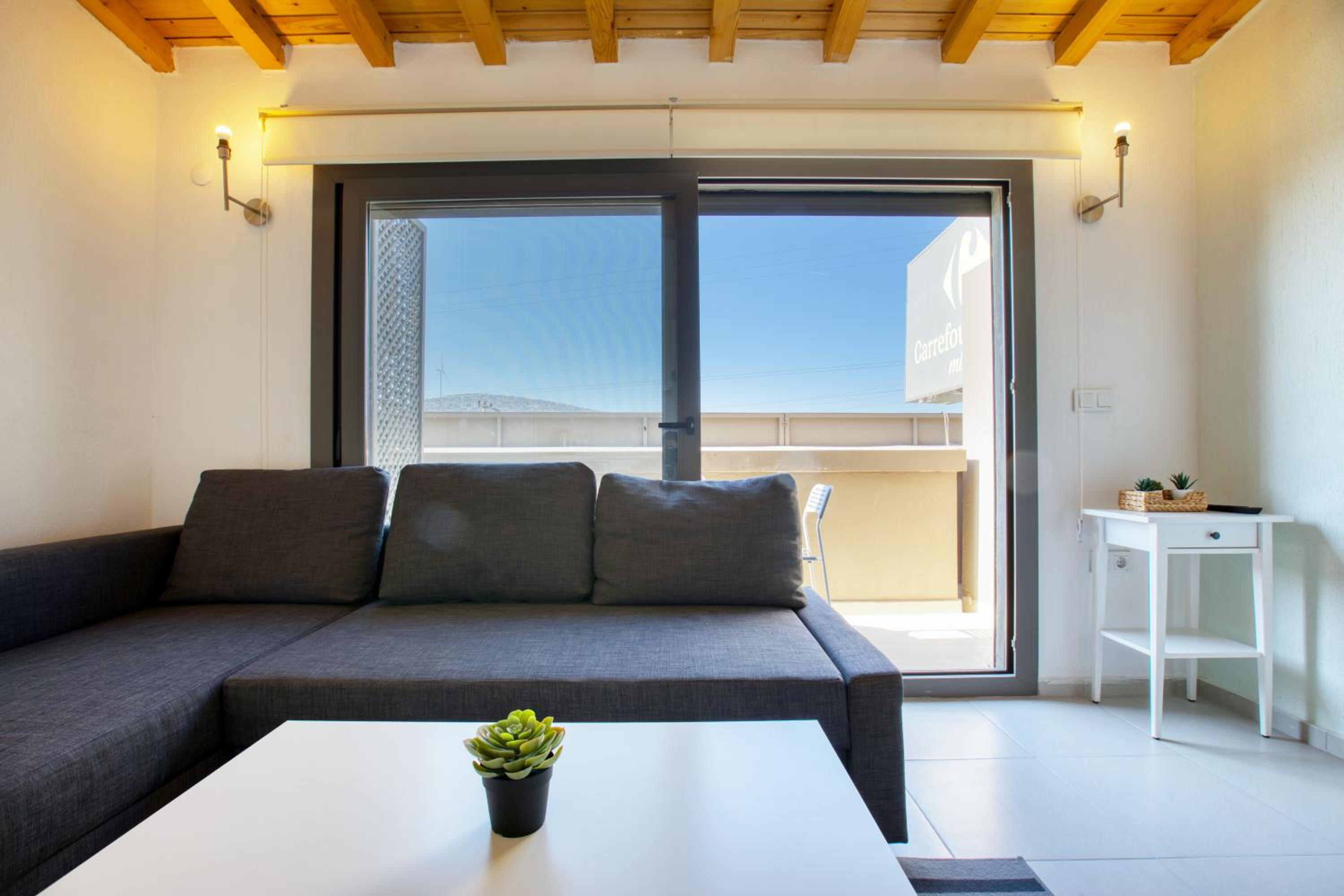 AEGEAN Apartments - Marina & Chios Island View - Image 18