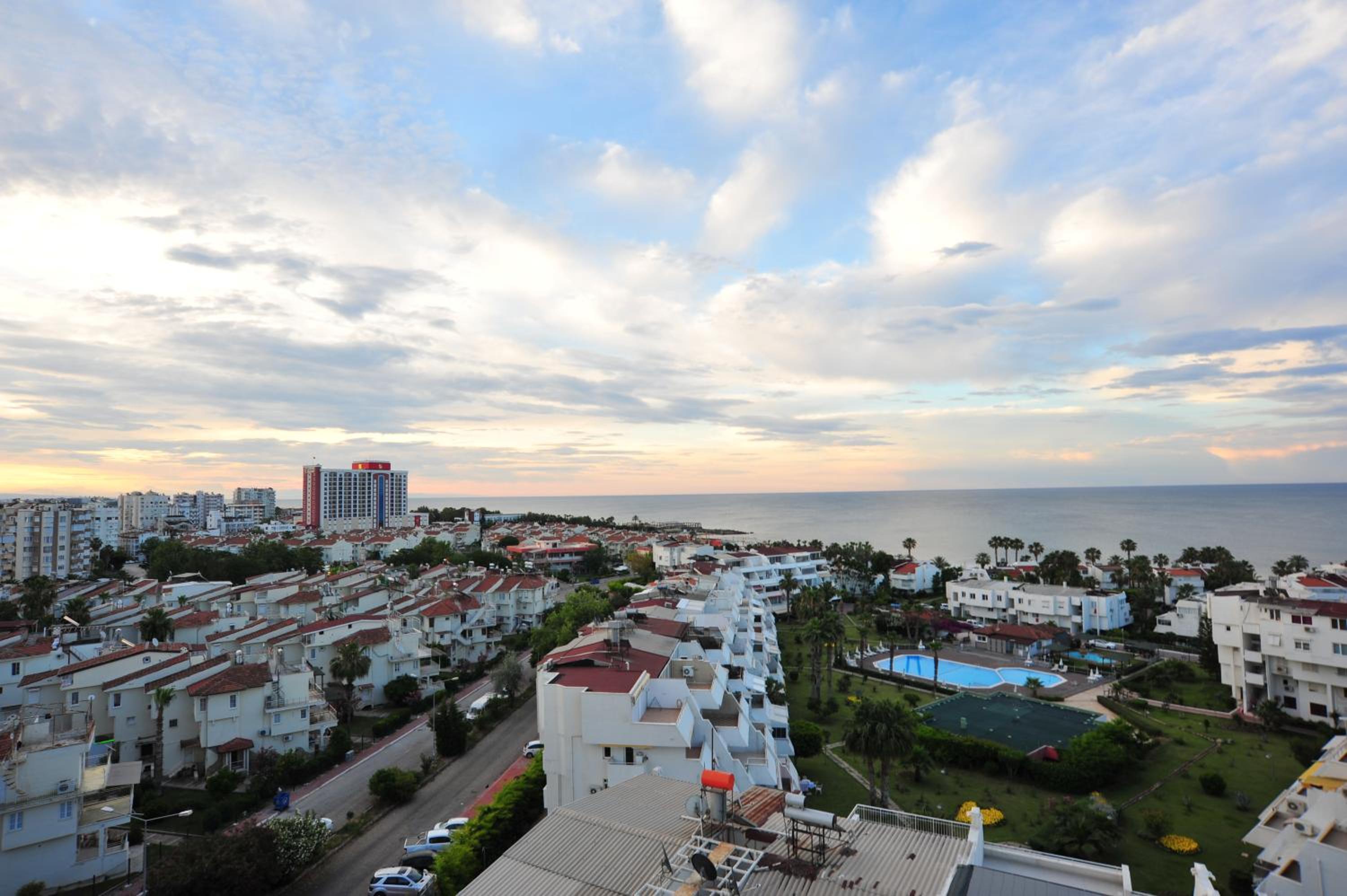 Tourist Hotel - Image 19