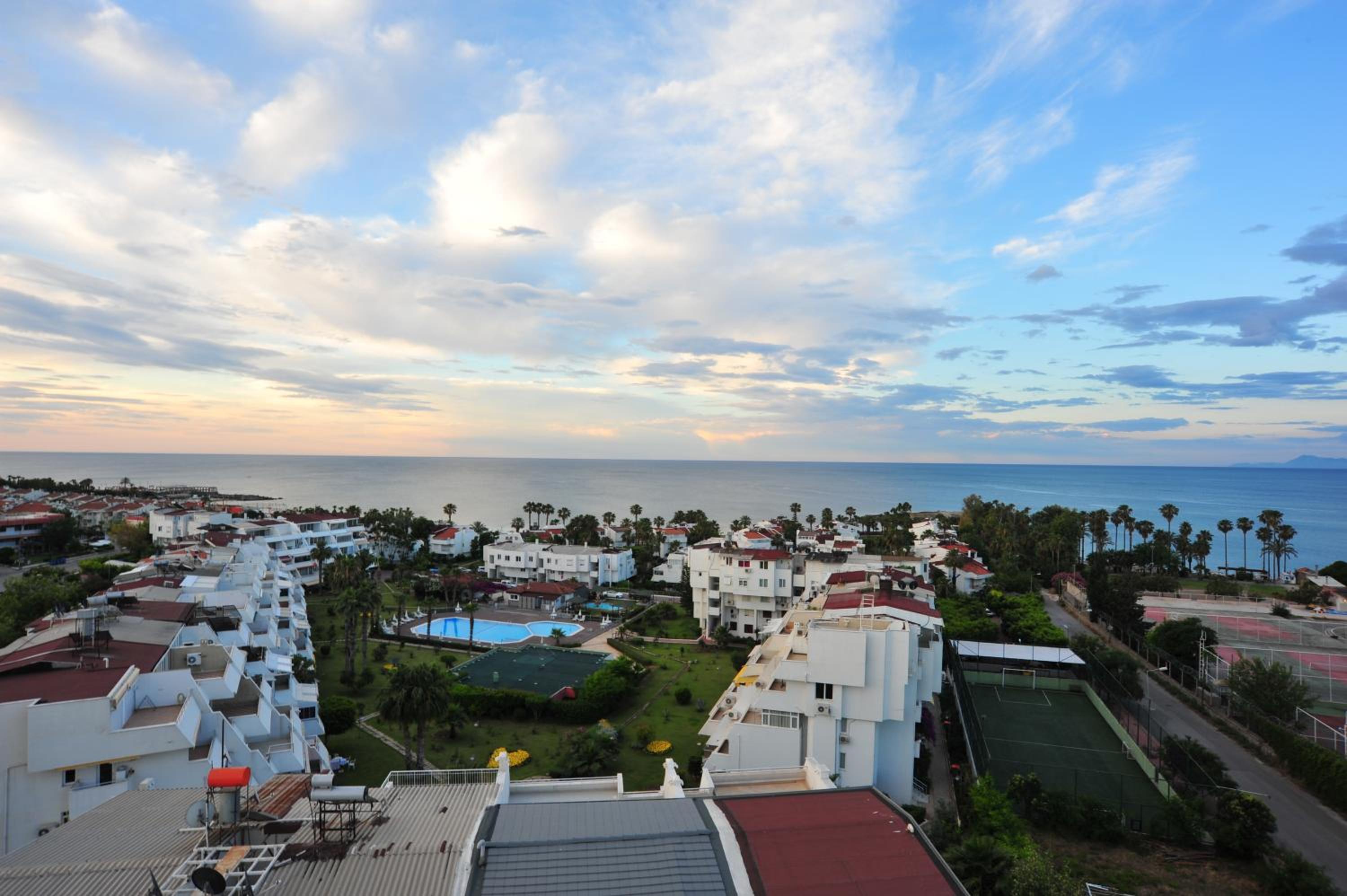 Tourist Hotel - Image 12