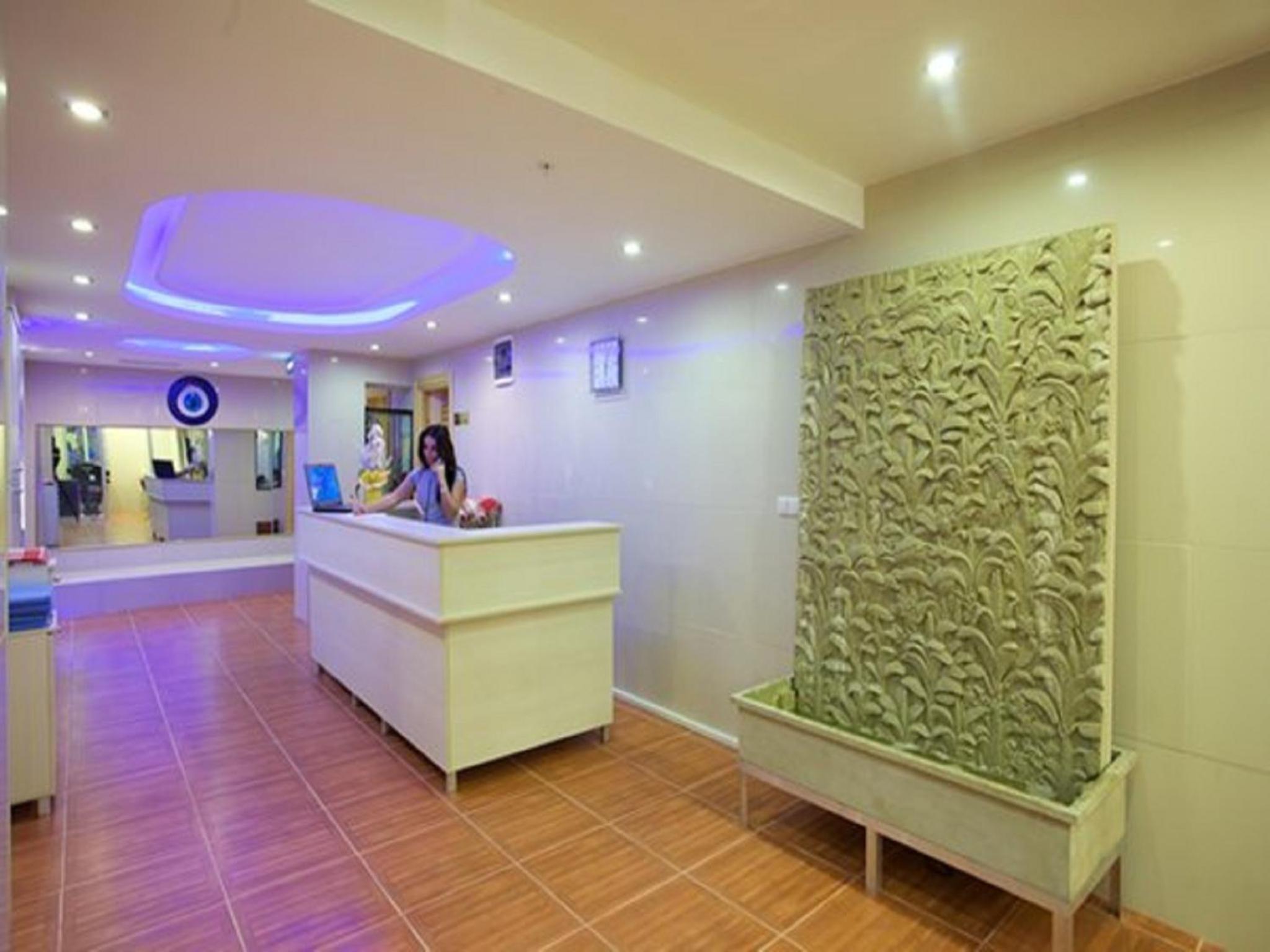 The City Hotel - Image 7