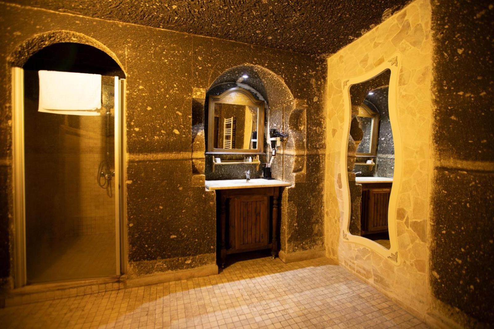 Antique Terrace Cave Suites - Image 76