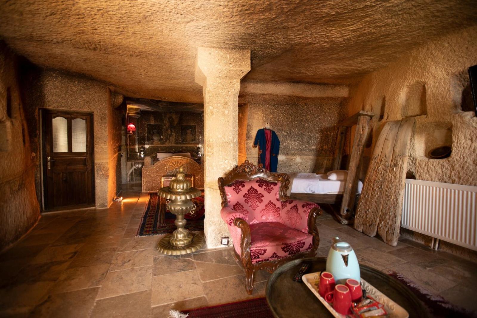 Antique Terrace Cave Suites - Image 28