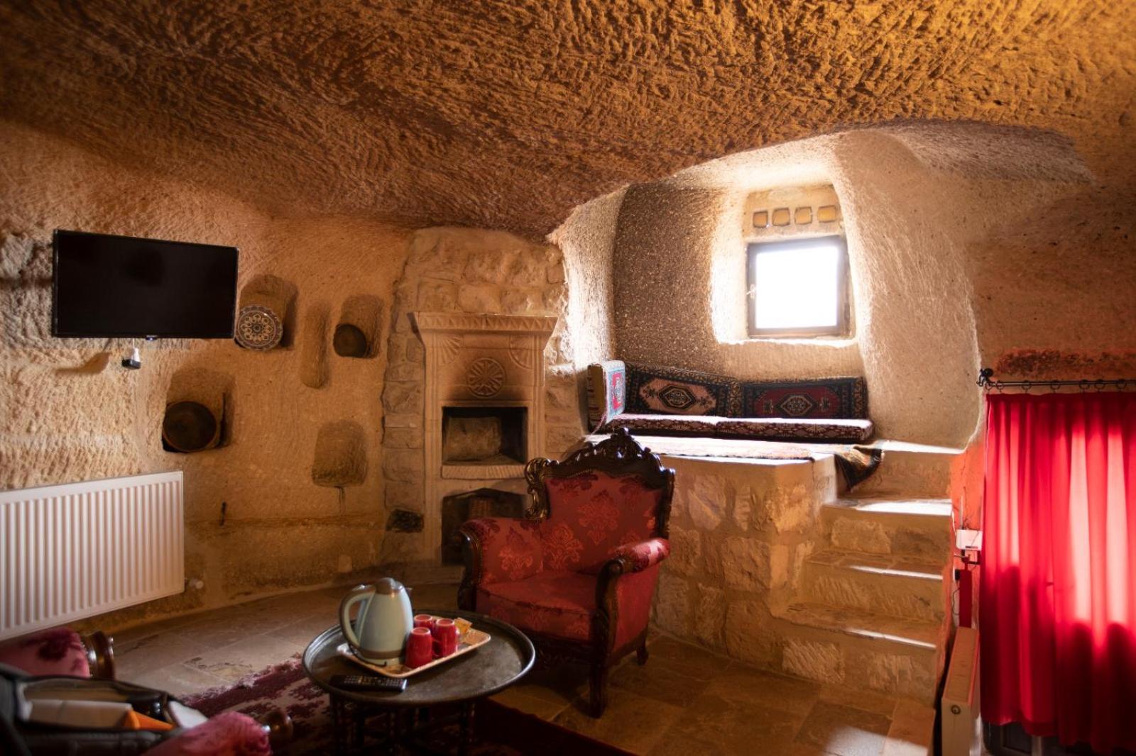 Antique Terrace Cave Suites - Image 27