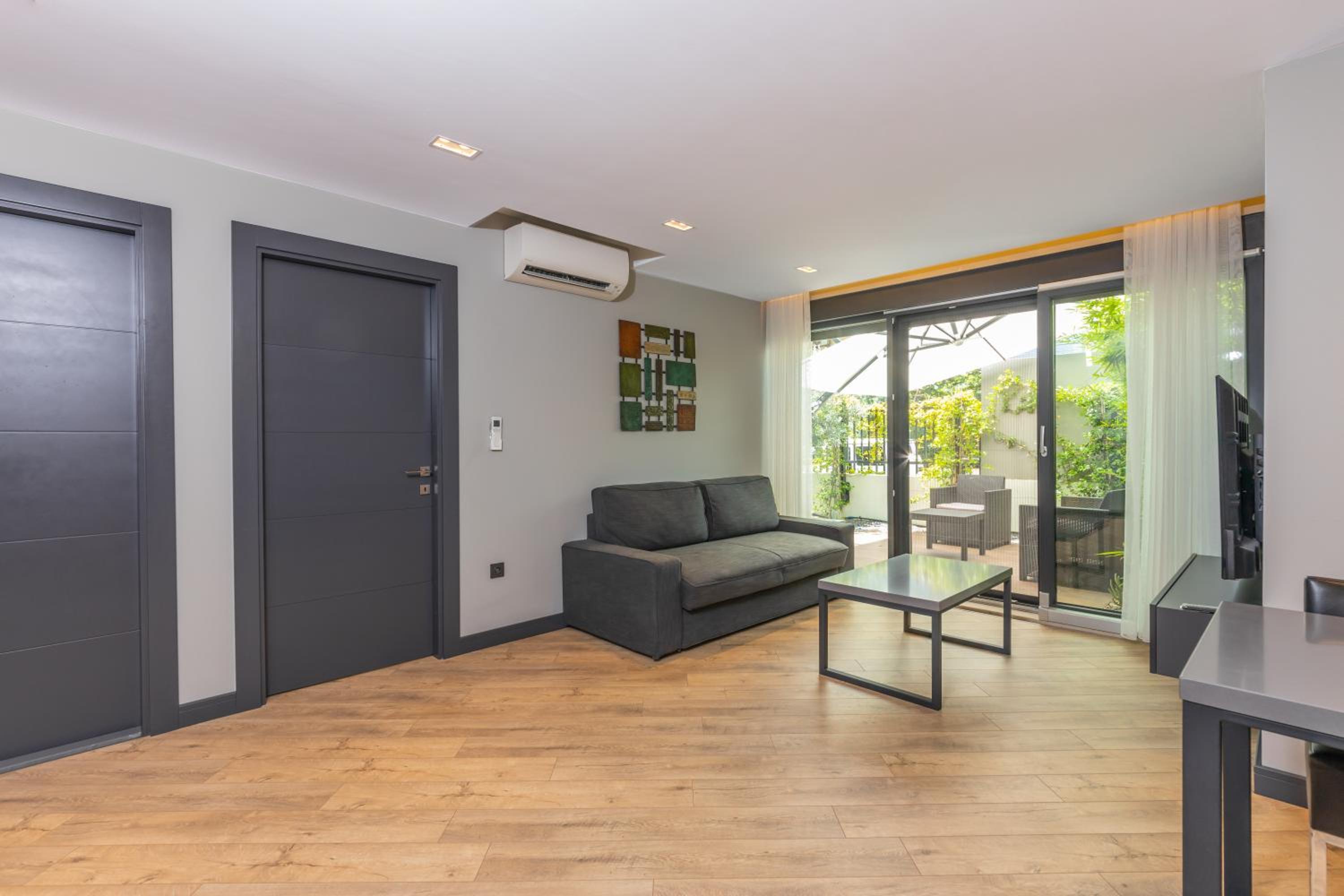 Z-Suites - Image 68
