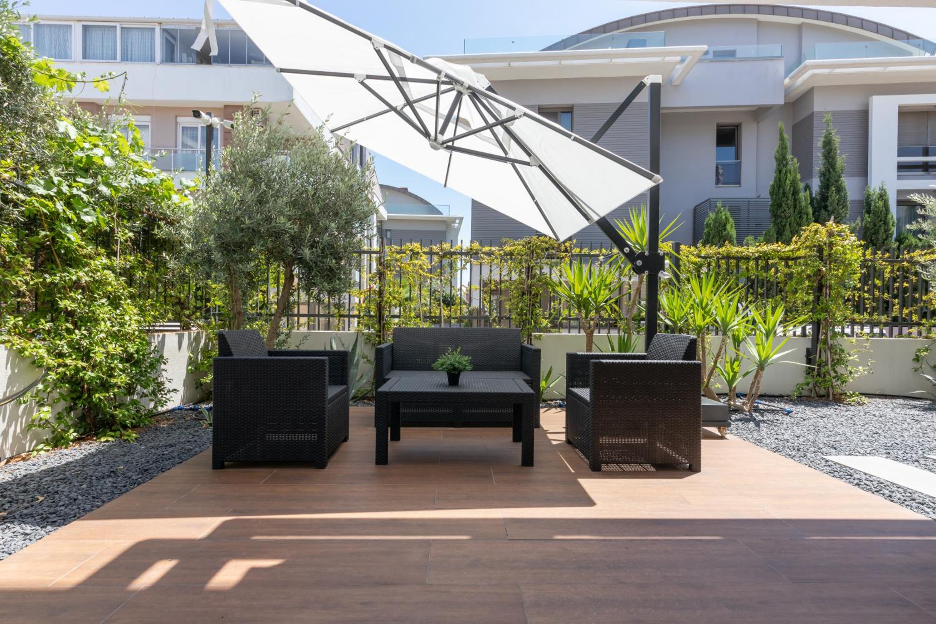 Z-Suites - Image 70