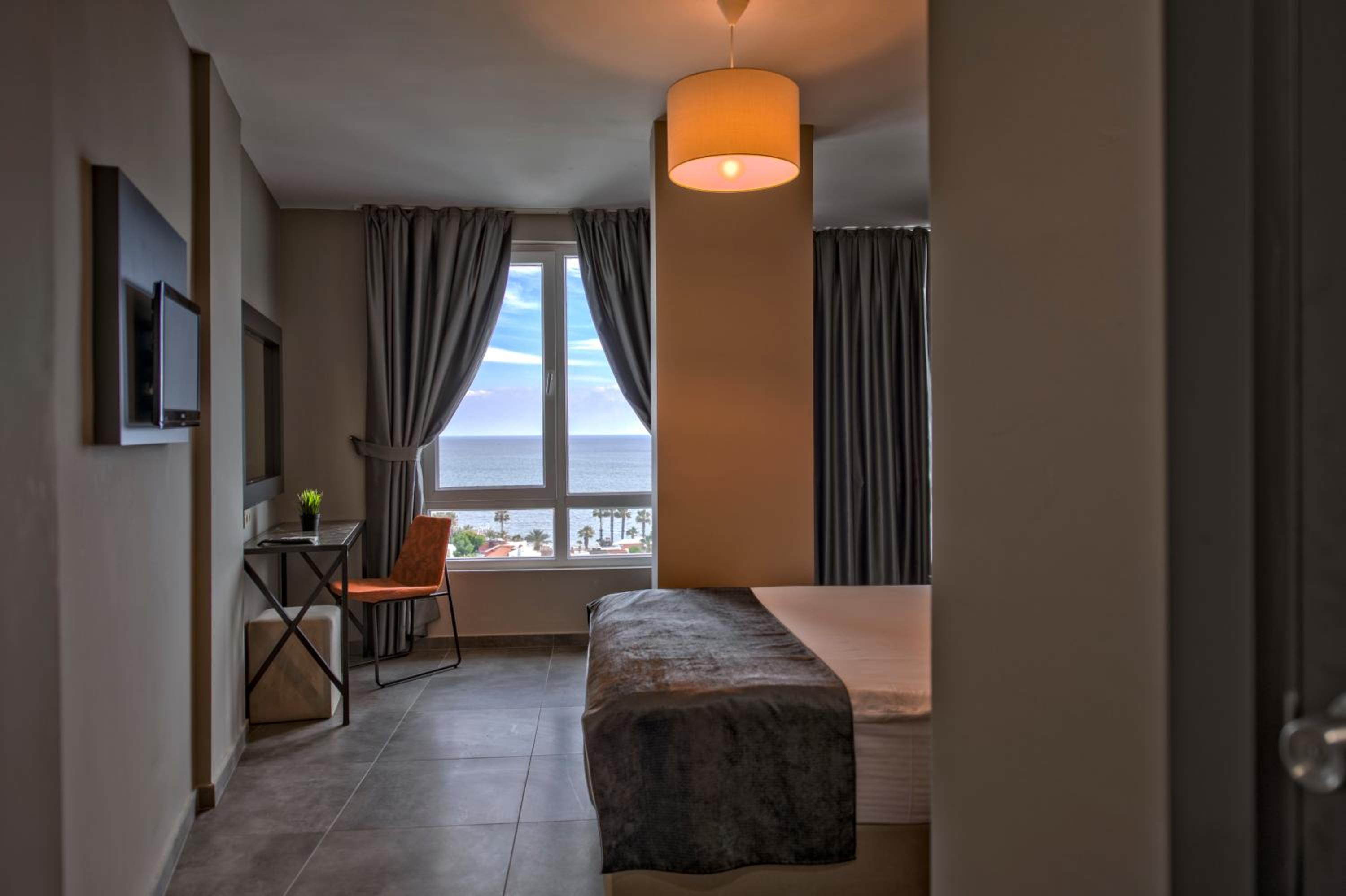 Tourist Hotel - Image 31