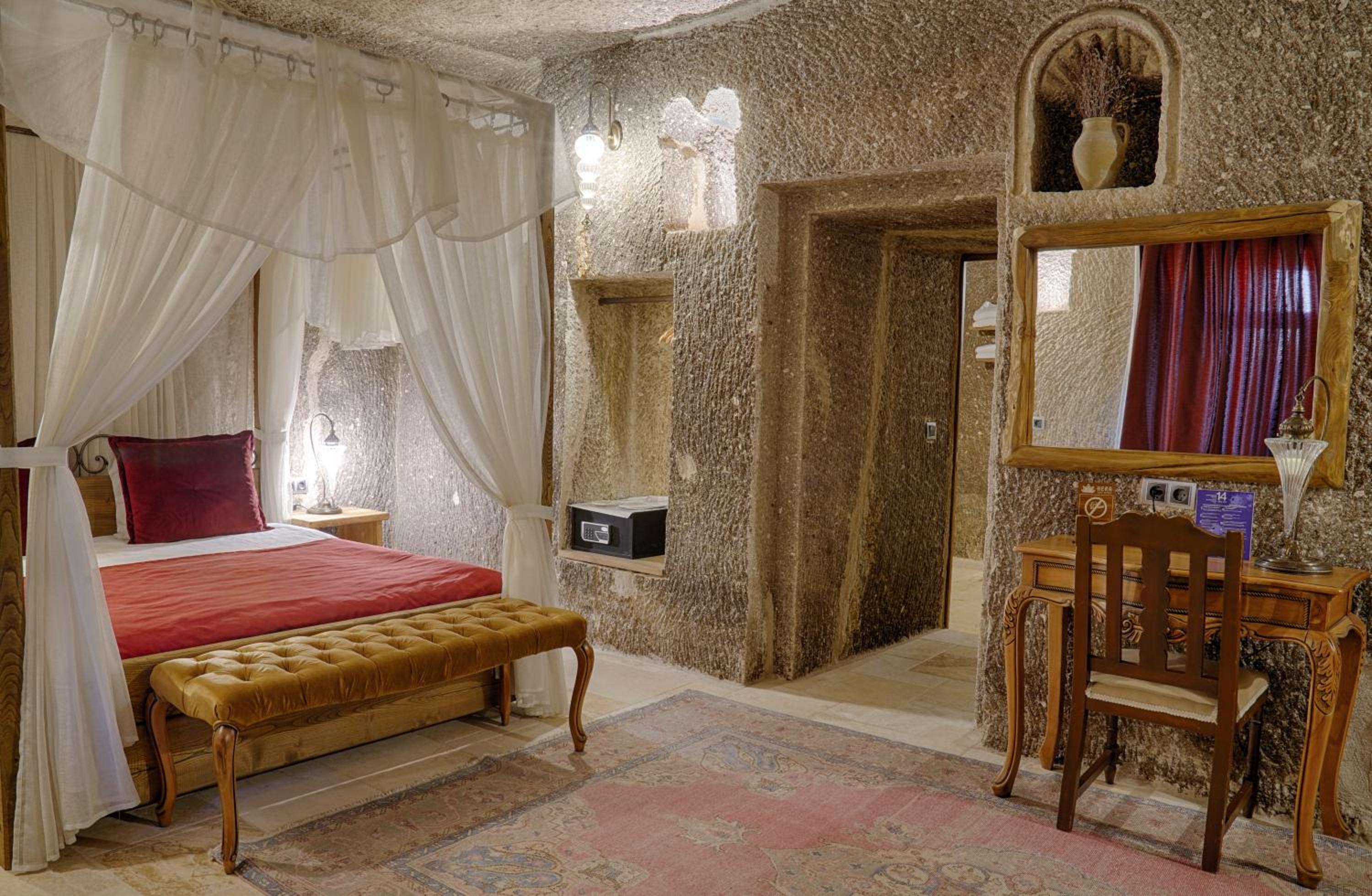 Hera Cave Suites - Image 139