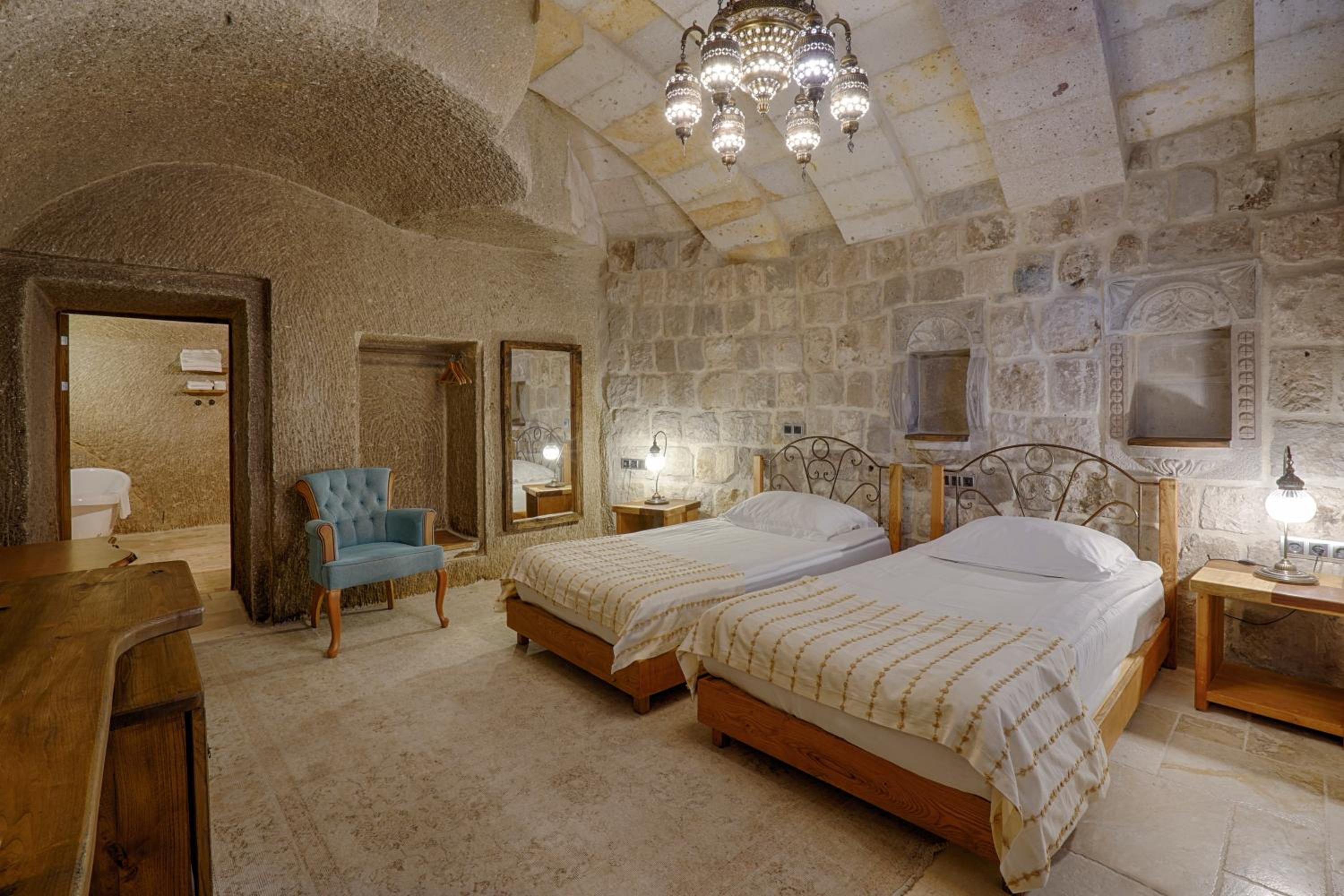 Hera Cave Suites - Image 267