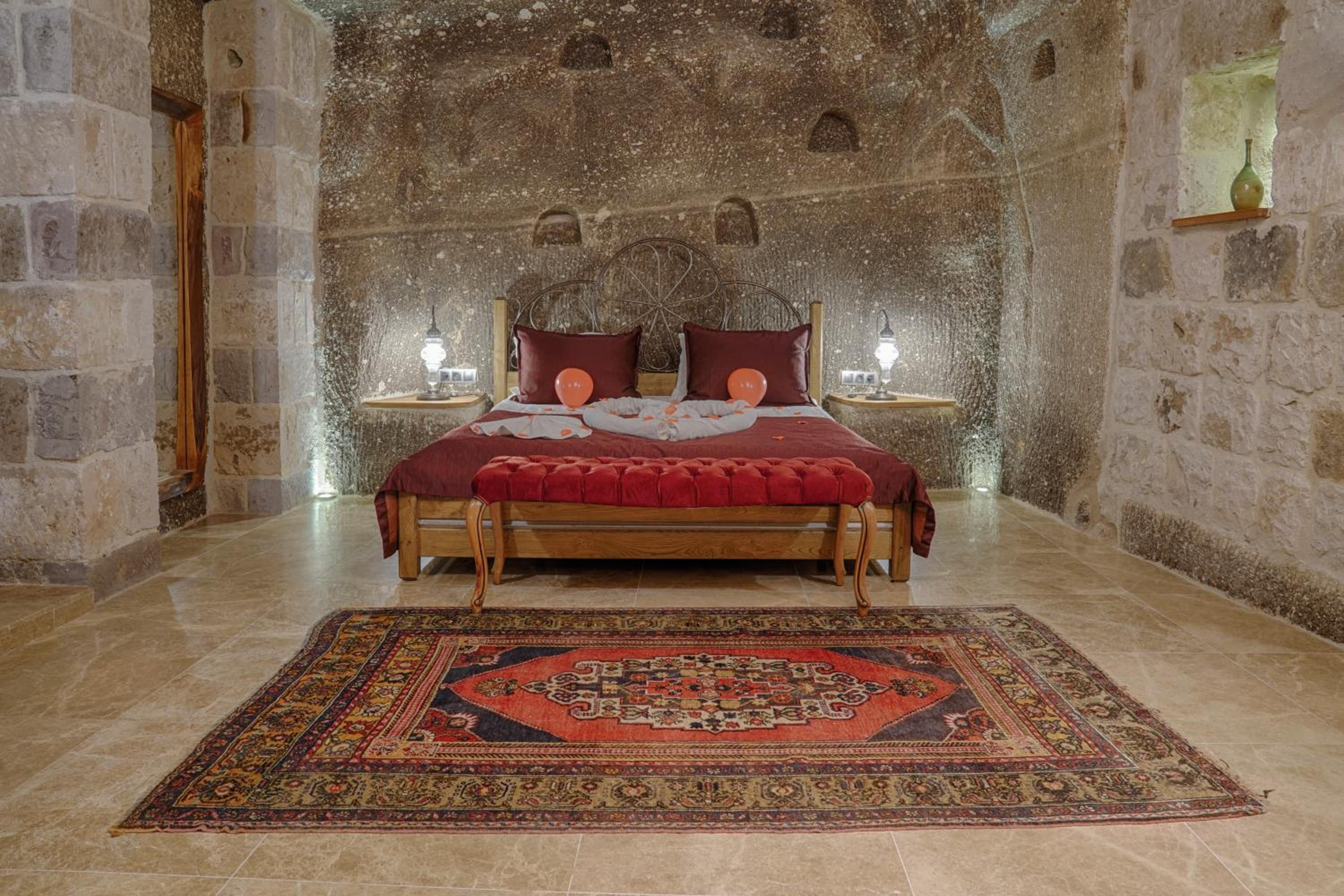 Hera Cave Suites - Image 144