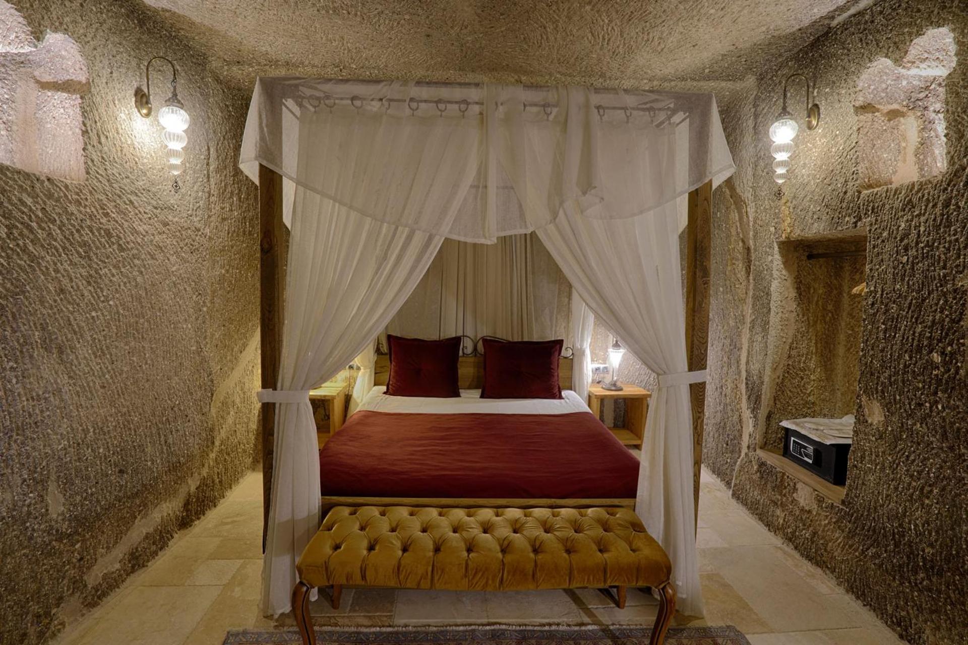 Hera Cave Suites - Image 152