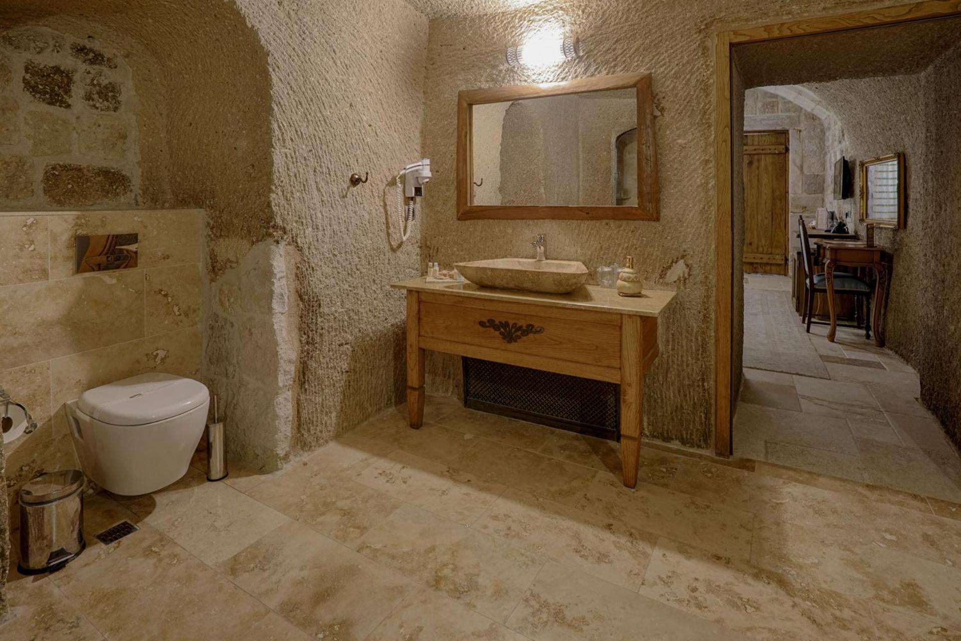 Hera Cave Suites - Image 160