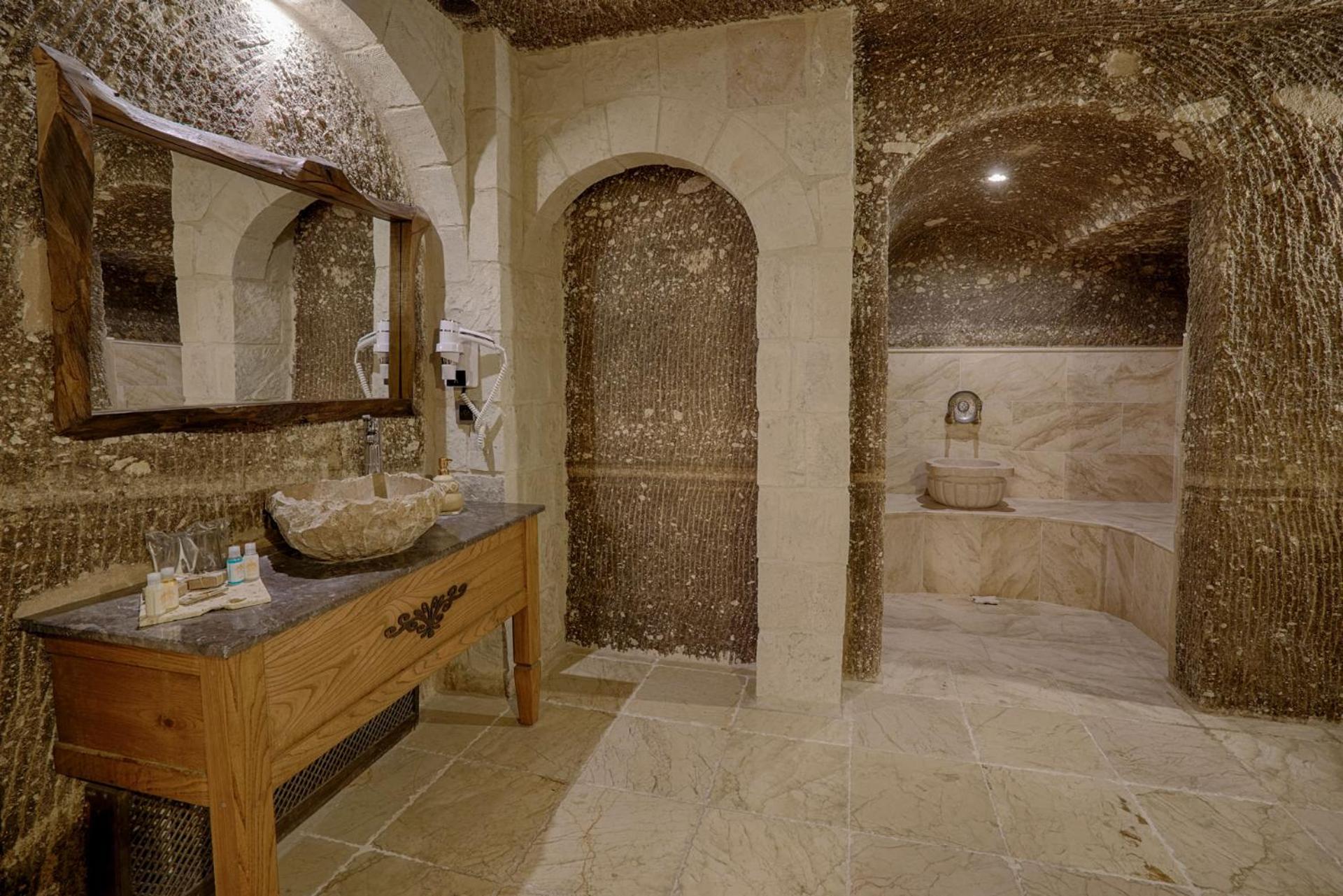 Hera Cave Suites - Image 272