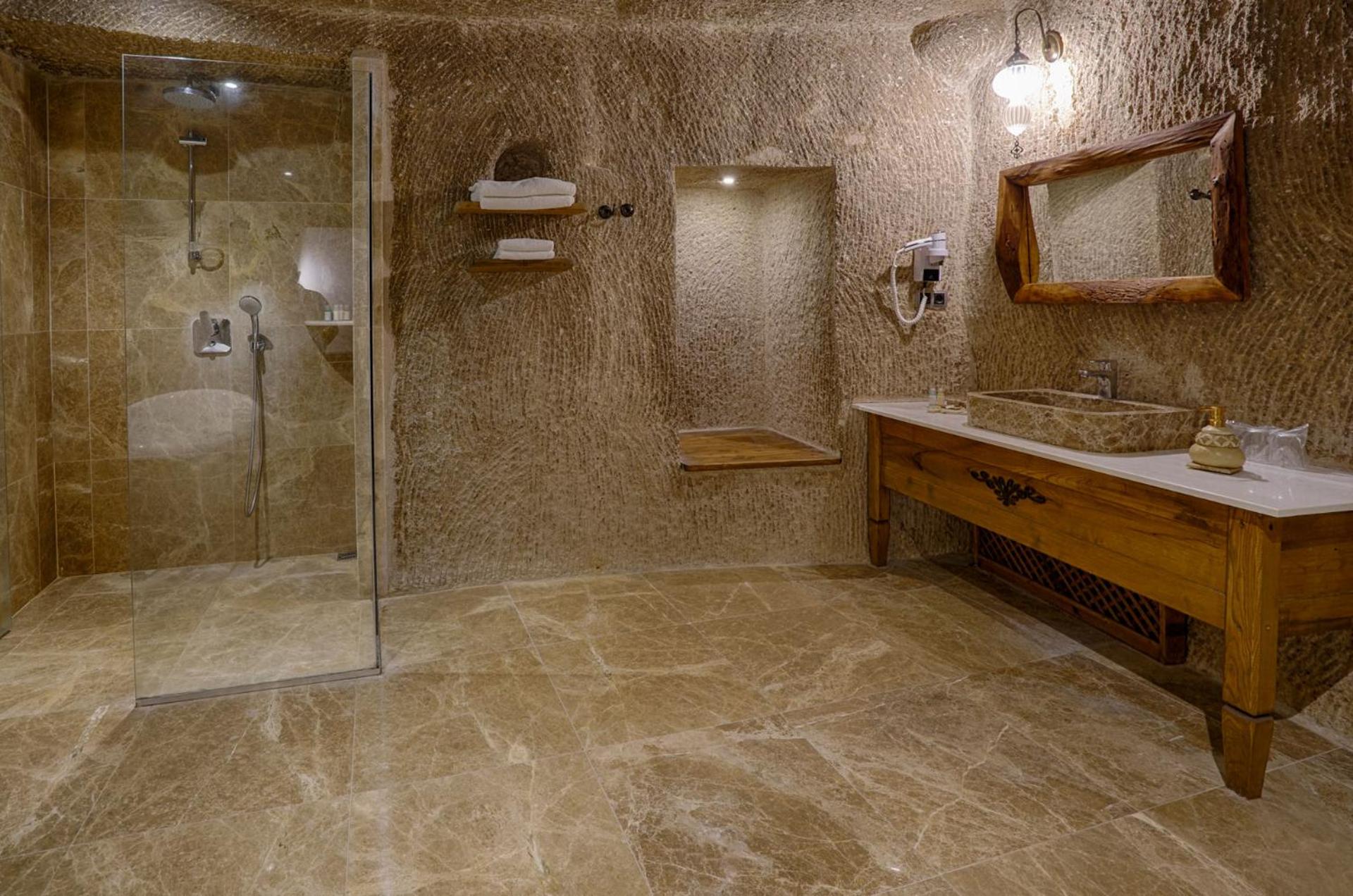 Hera Cave Suites - Image 167
