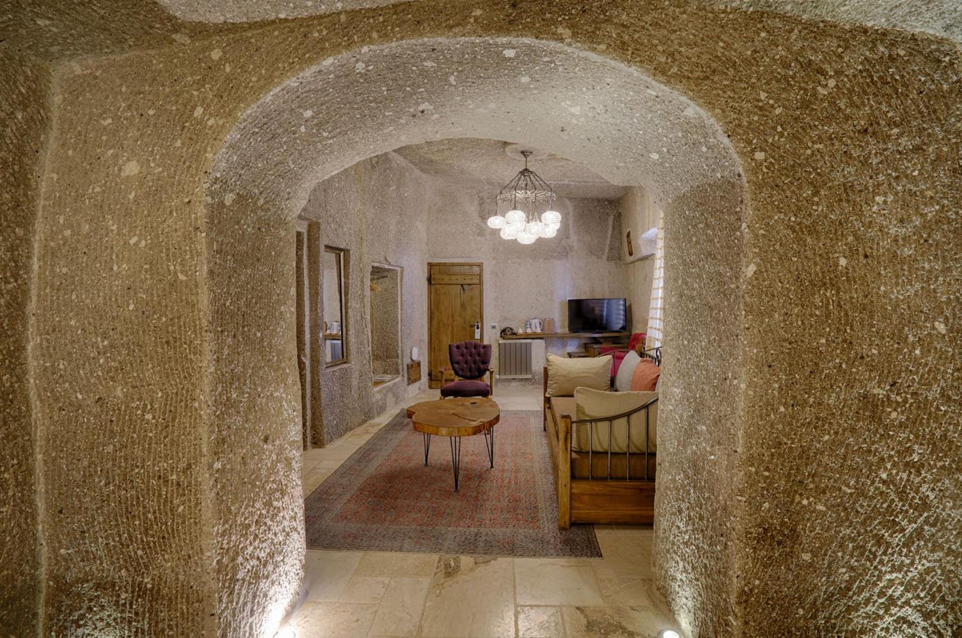 Hera Cave Suites - Image 173