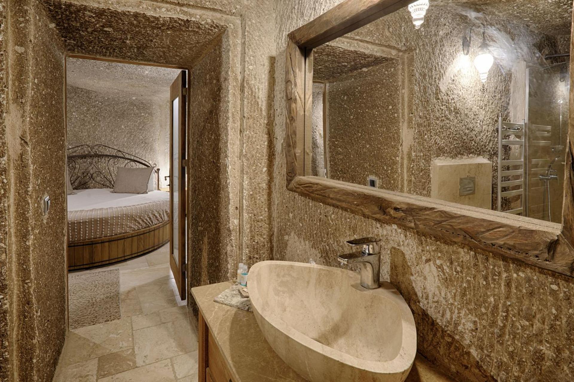 Hera Cave Suites - Image 177