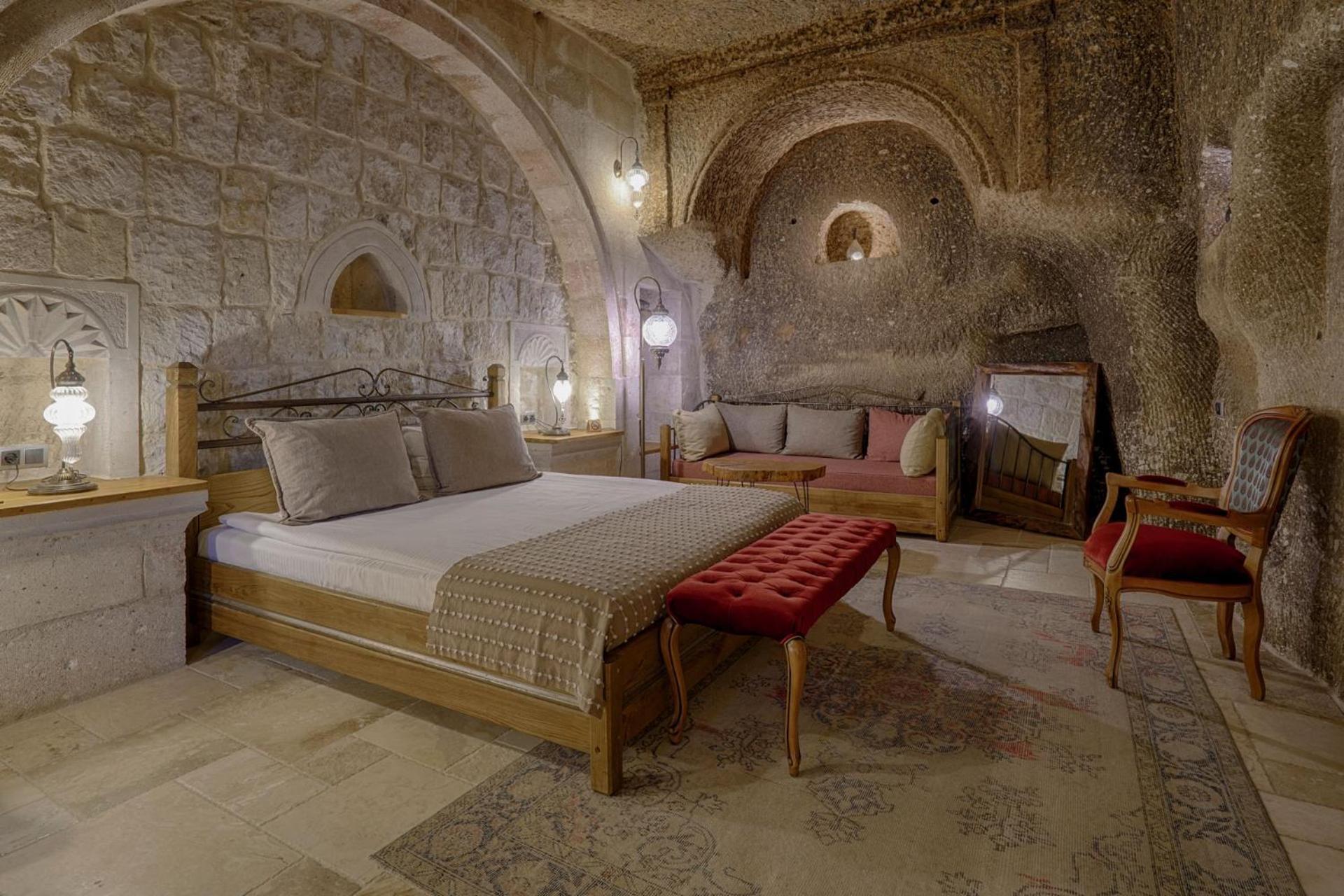 Hera Cave Suites - Image 106