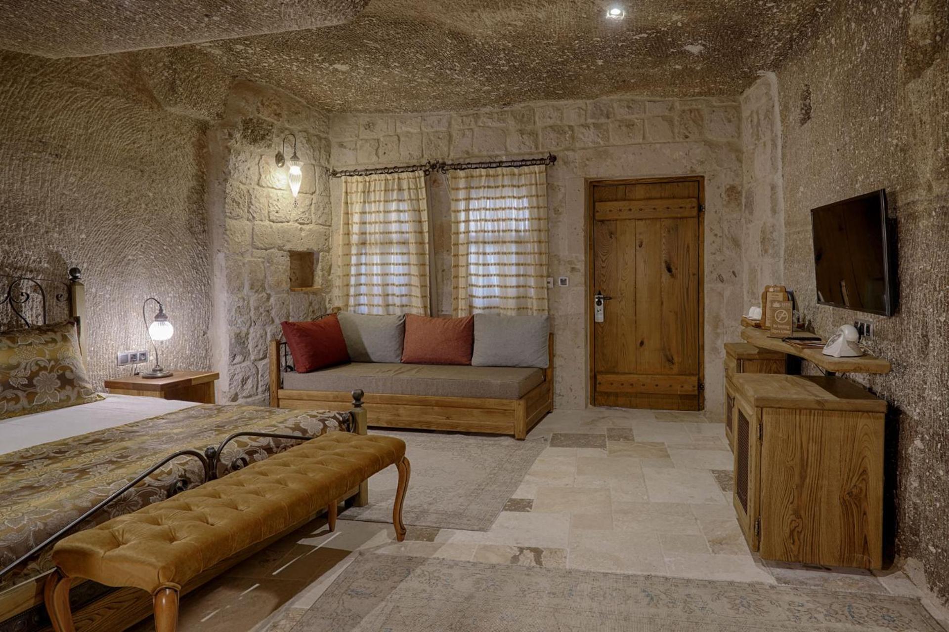 Hera Cave Suites - Image 238