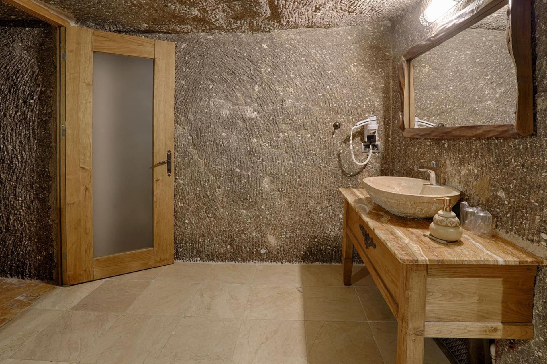 Hera Cave Suites - Image 89