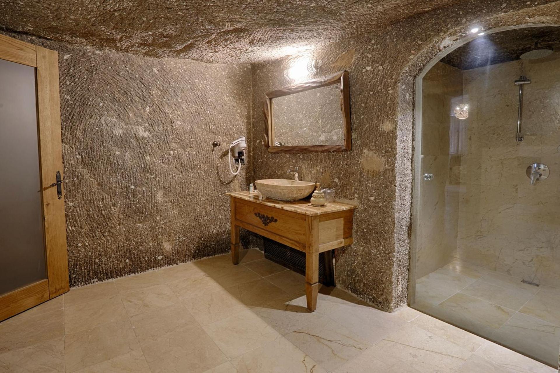 Hera Cave Suites - Image 90