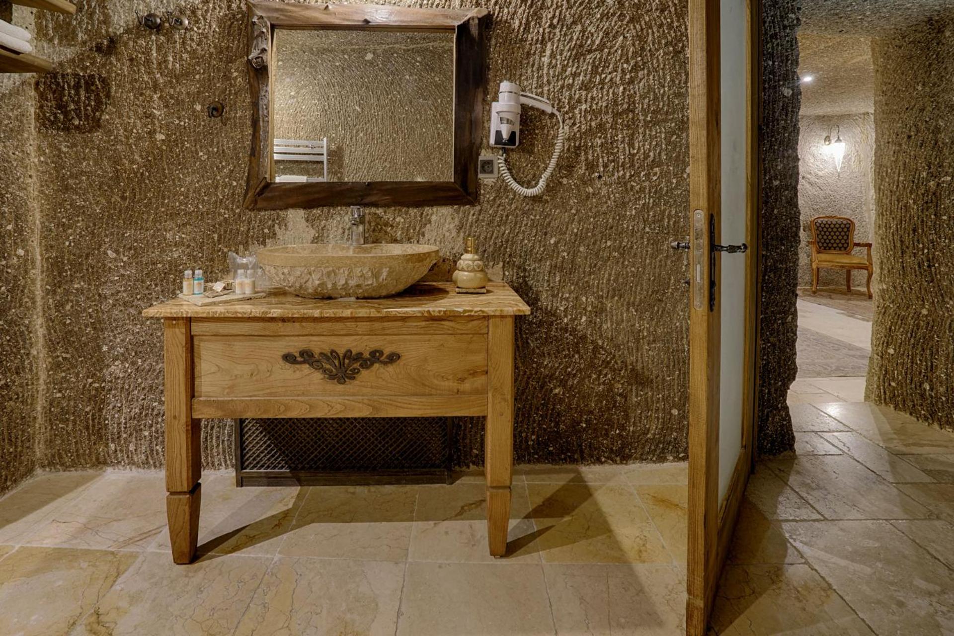 Hera Cave Suites - Image 204
