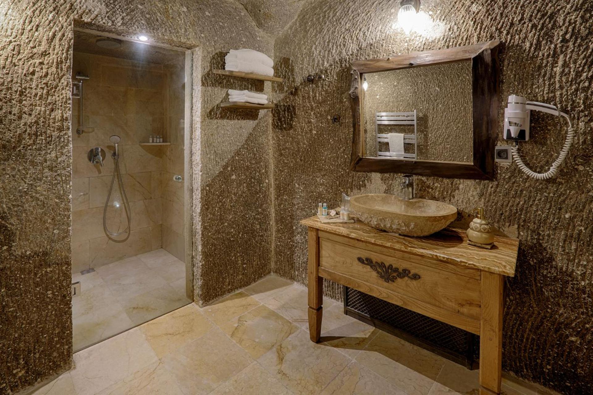 Hera Cave Suites - Image 205