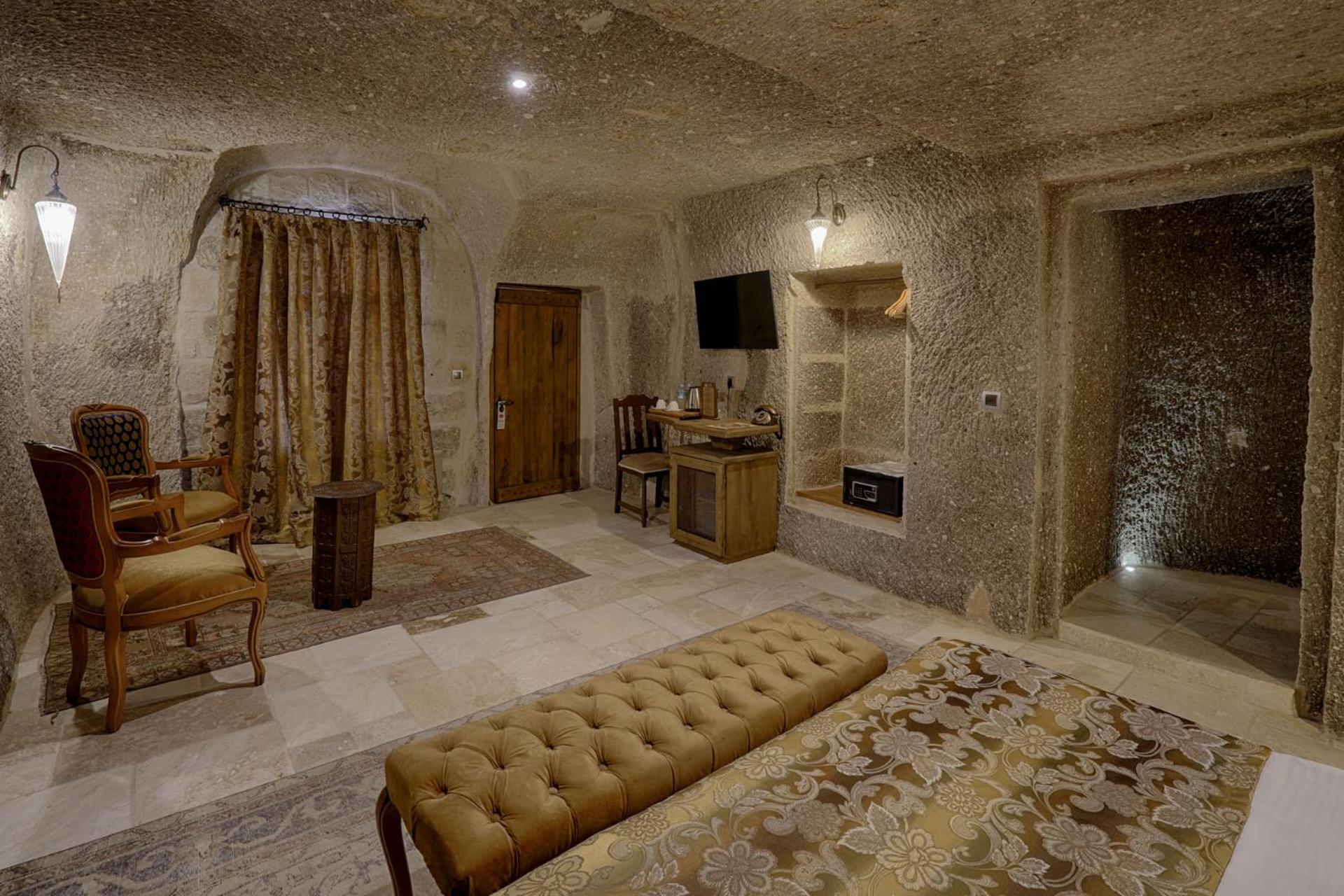Hera Cave Suites - Image 85