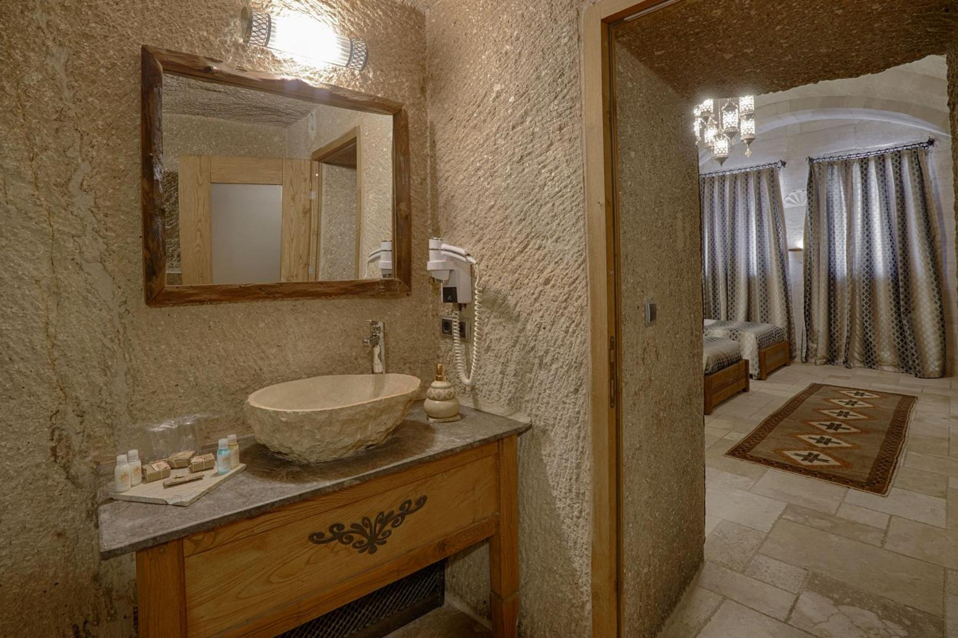 Hera Cave Suites - Image 77