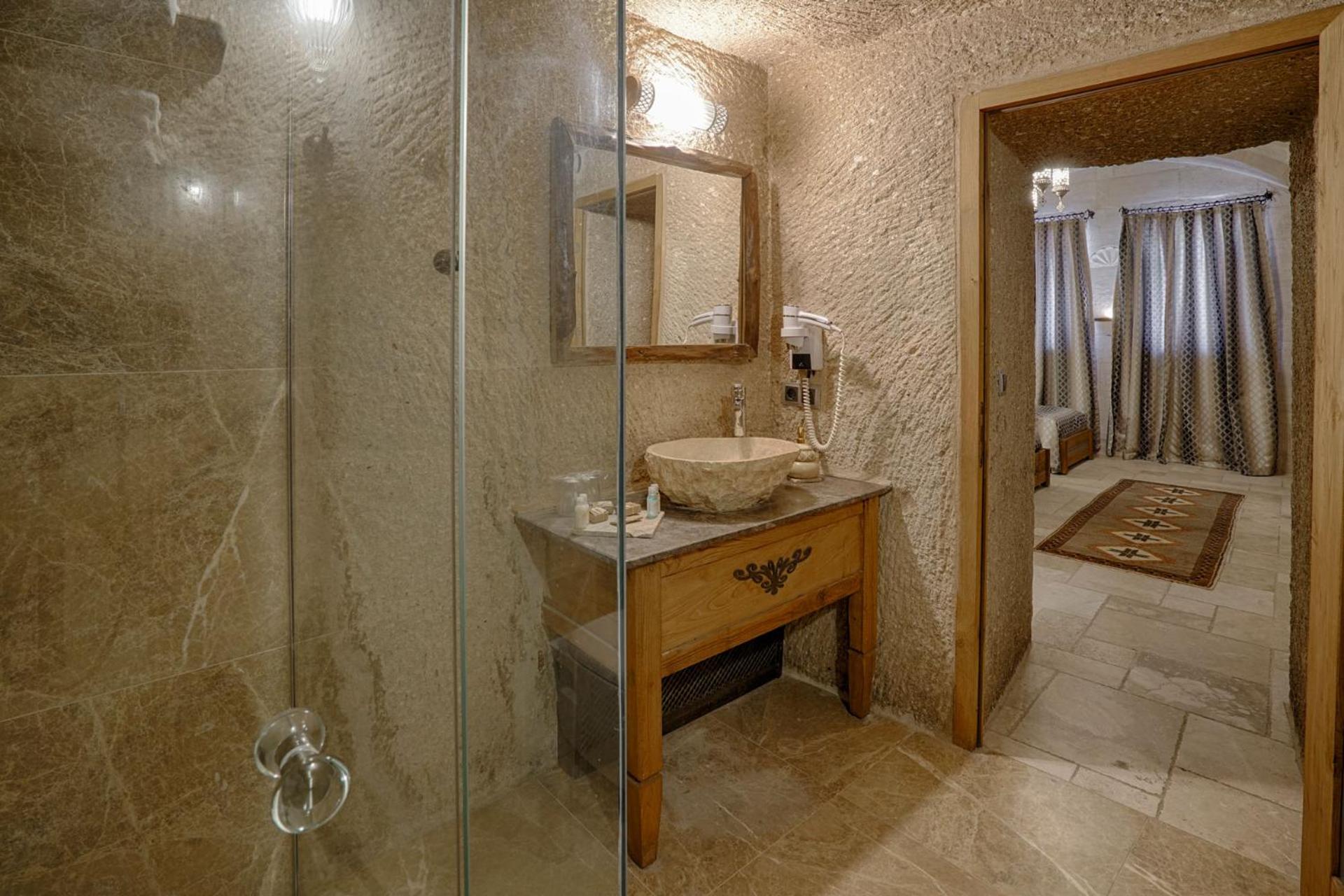 Hera Cave Suites - Image 79
