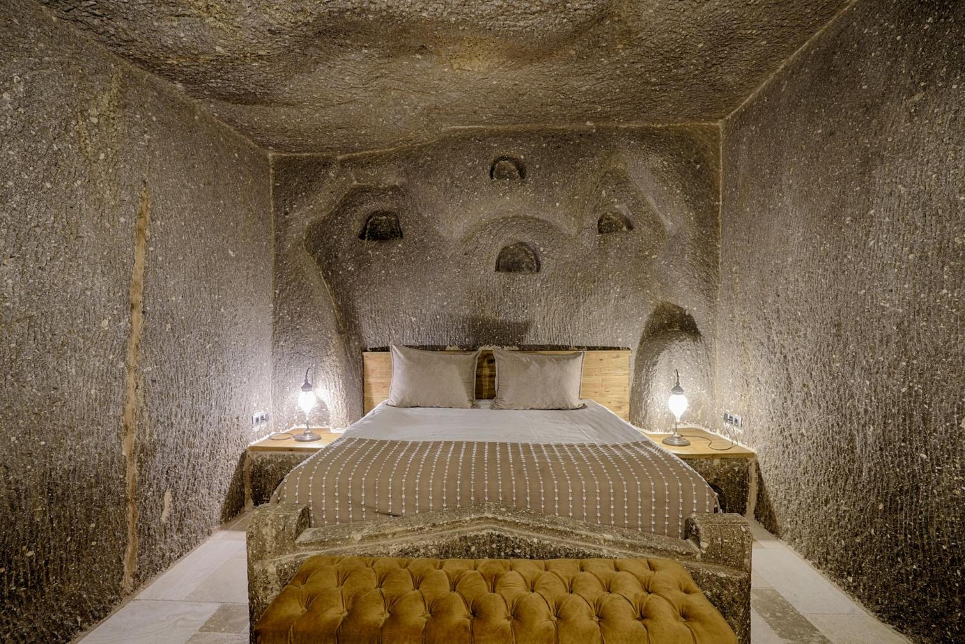 Hera Cave Suites - Image 73