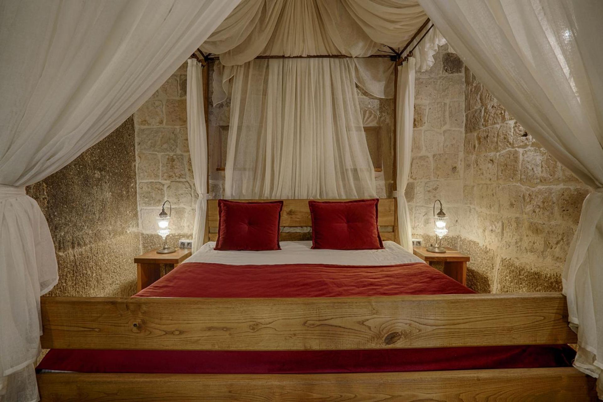 Hera Cave Suites - Image 60