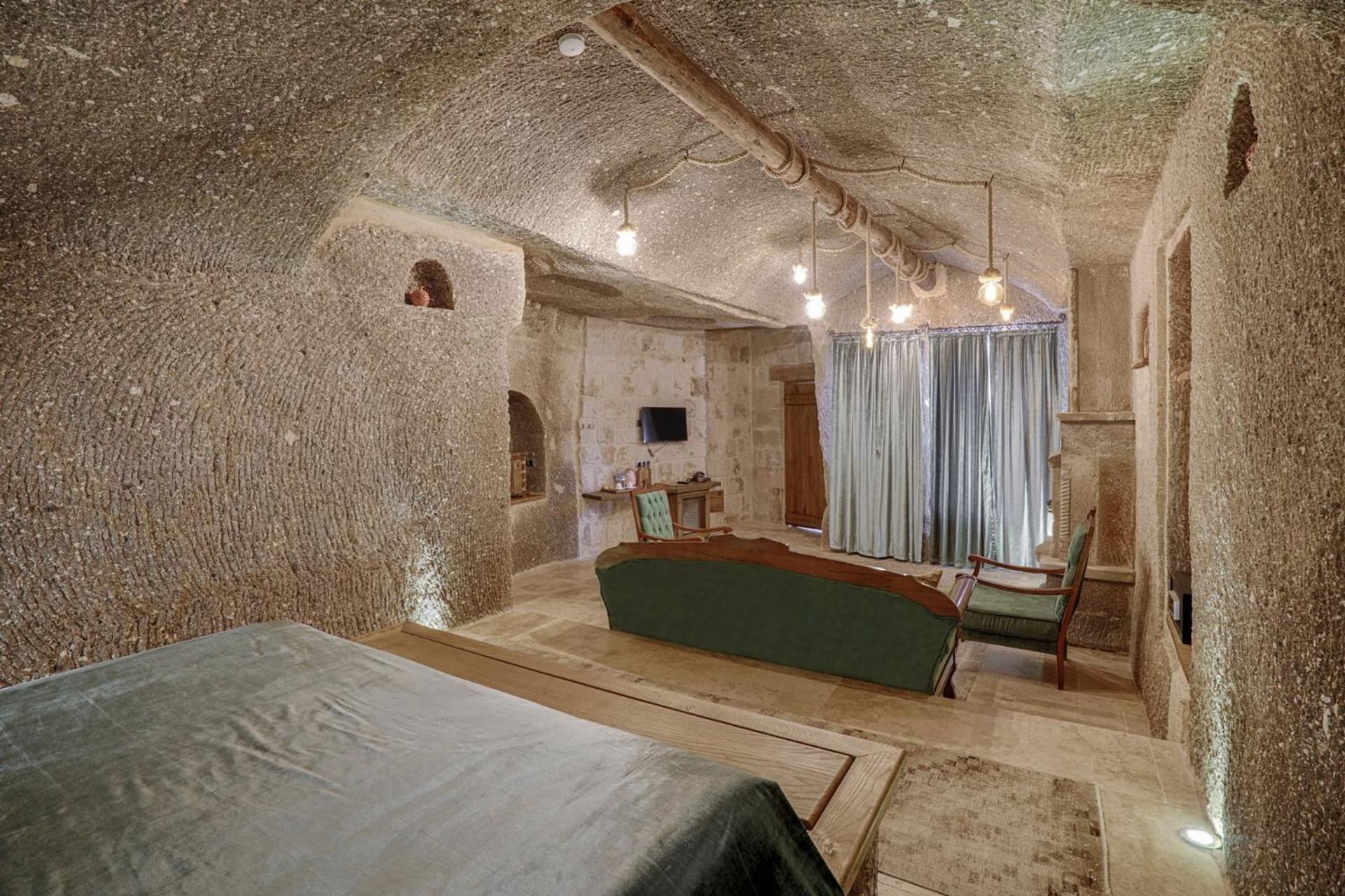 Hera Cave Suites - Image 203
