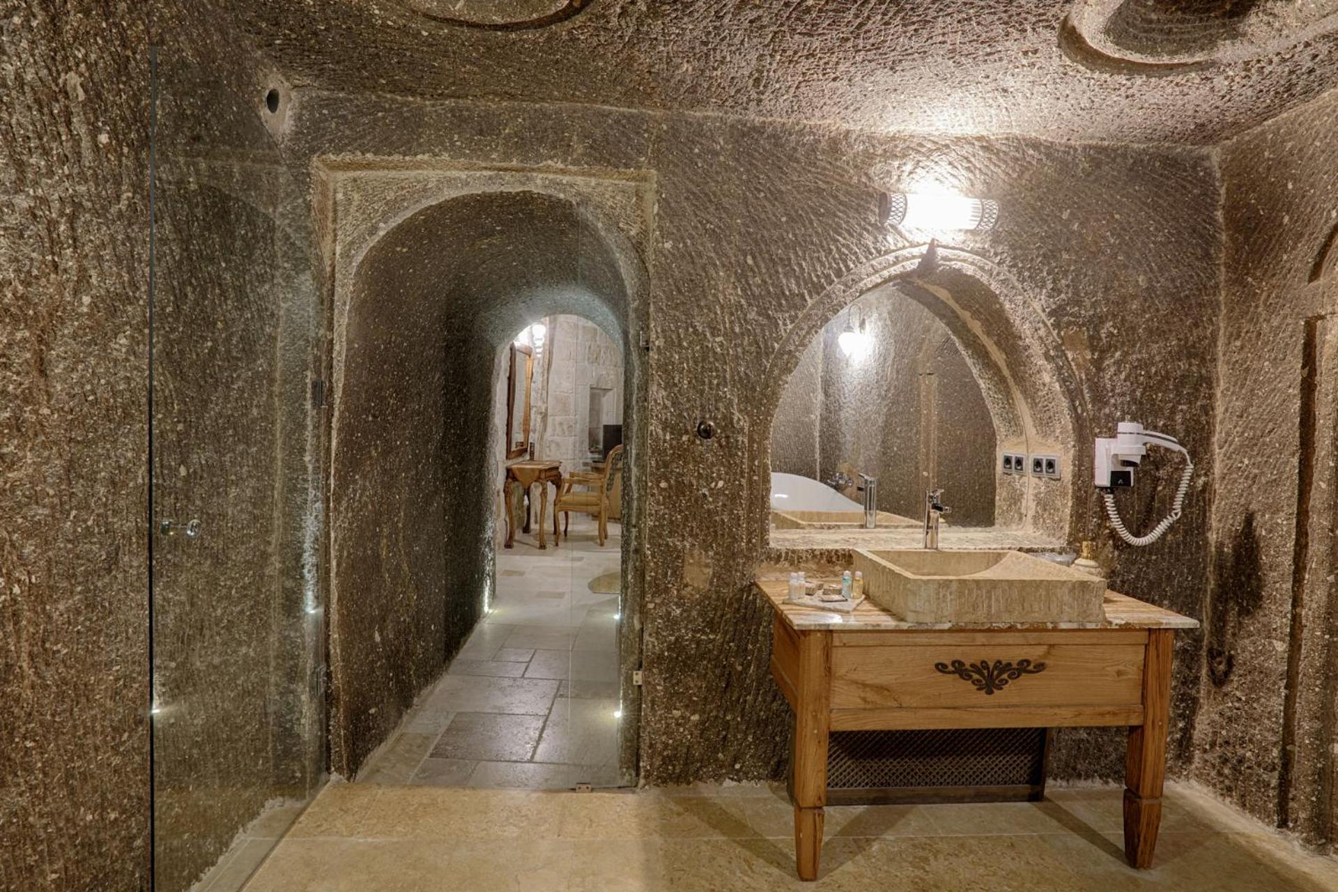 Hera Cave Suites - Image 223