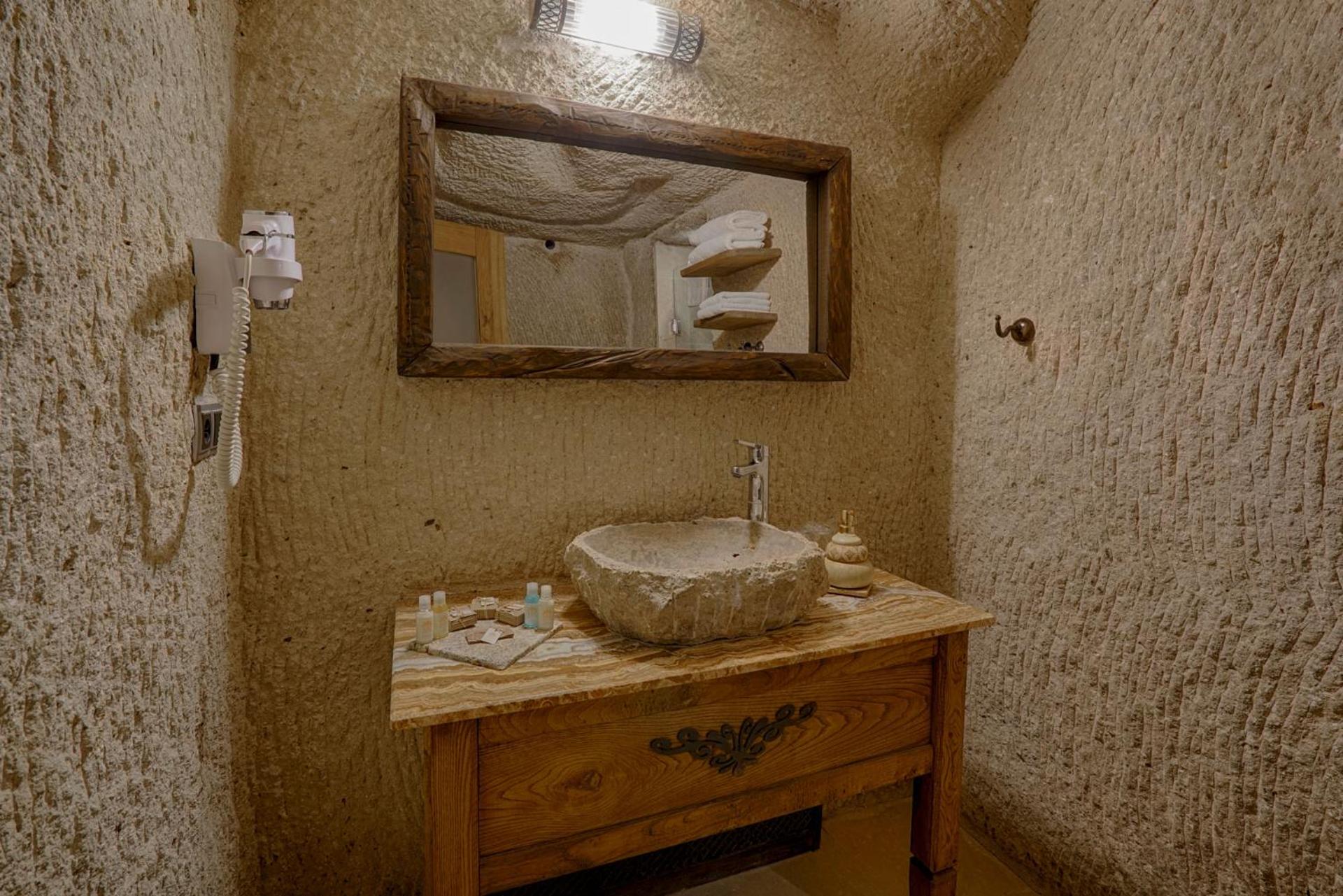 Hera Cave Suites - Image 43