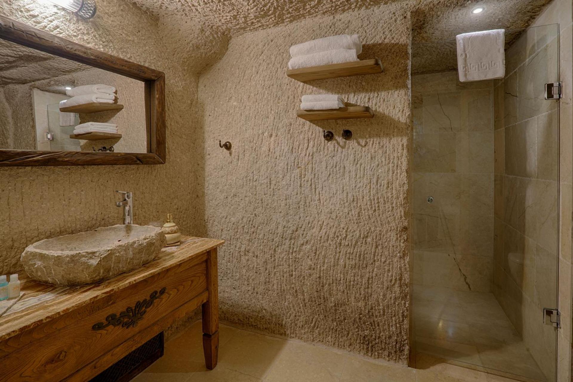 Hera Cave Suites - Image 44