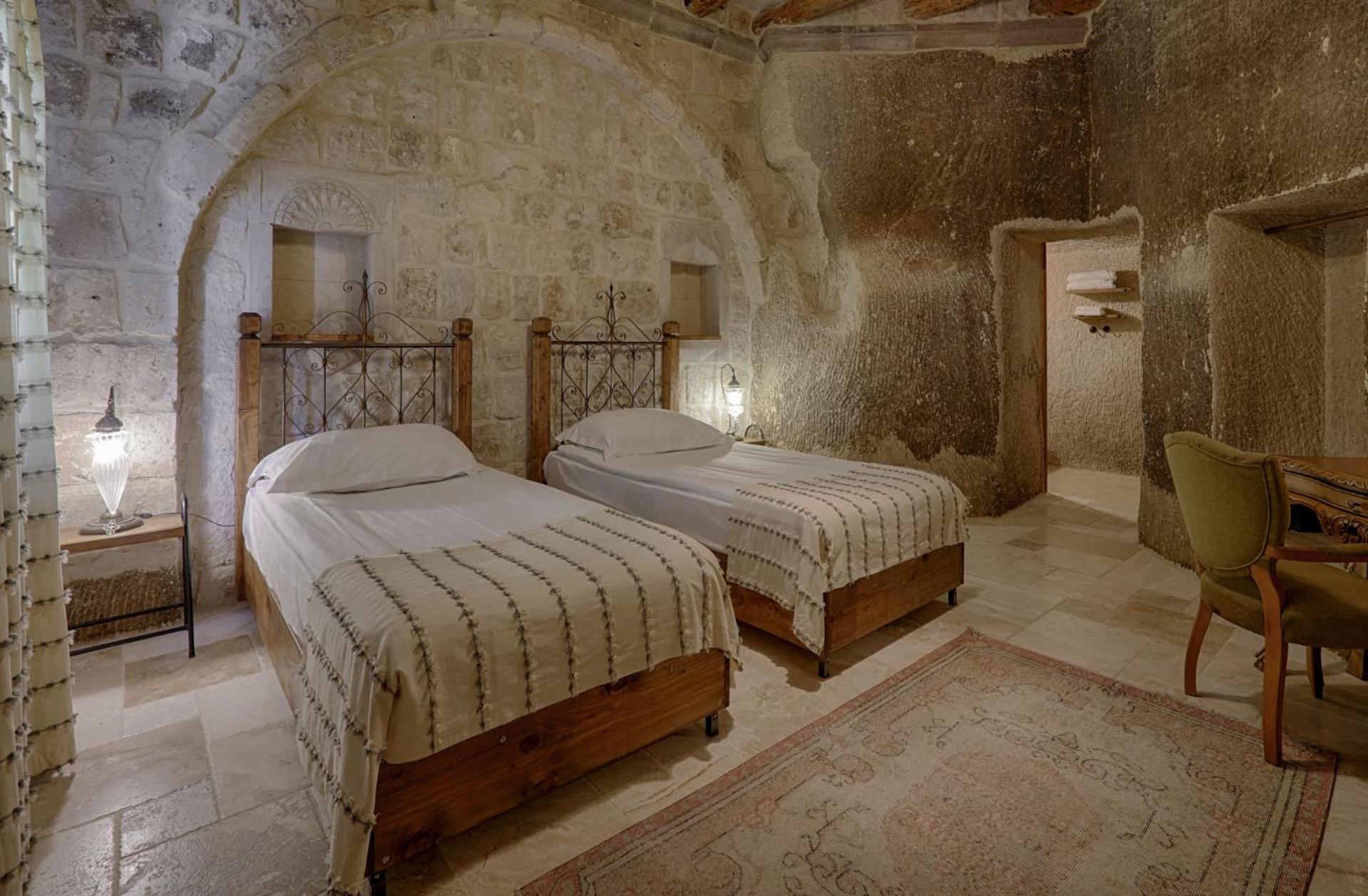 Hera Cave Suites - Image 47