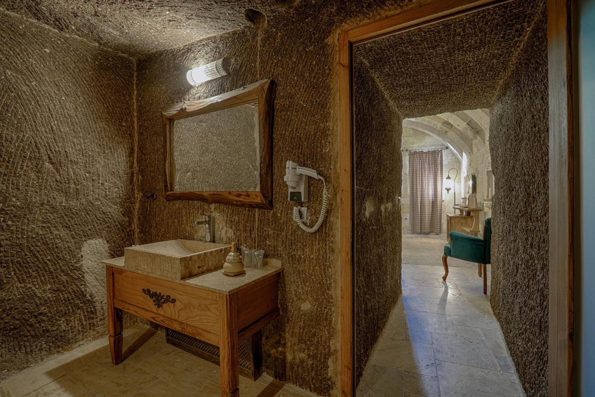 Hera Cave Suites - Image 38