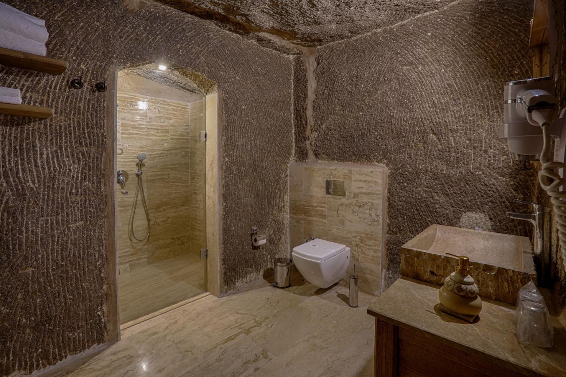 Hera Cave Suites - Image 39