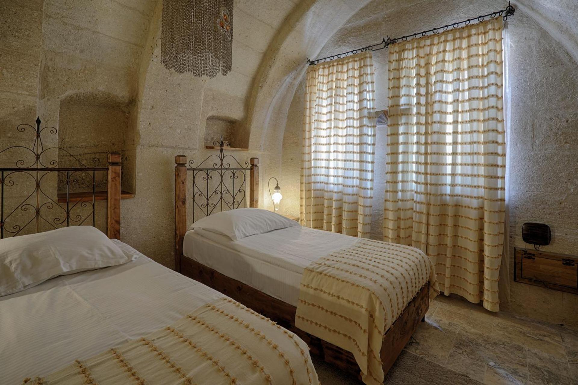 Hera Cave Suites - Image 28