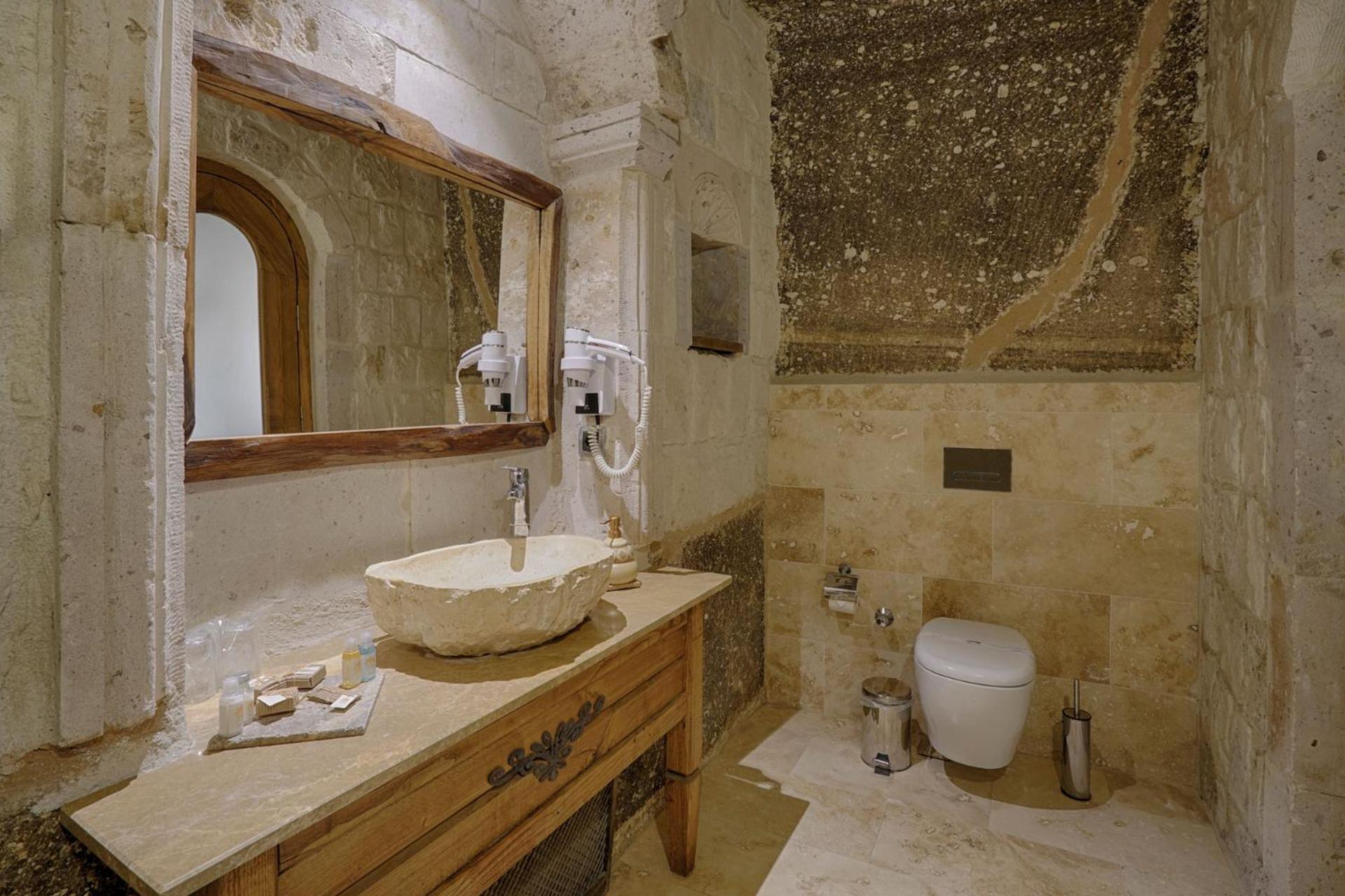 Hera Cave Suites - Image 214