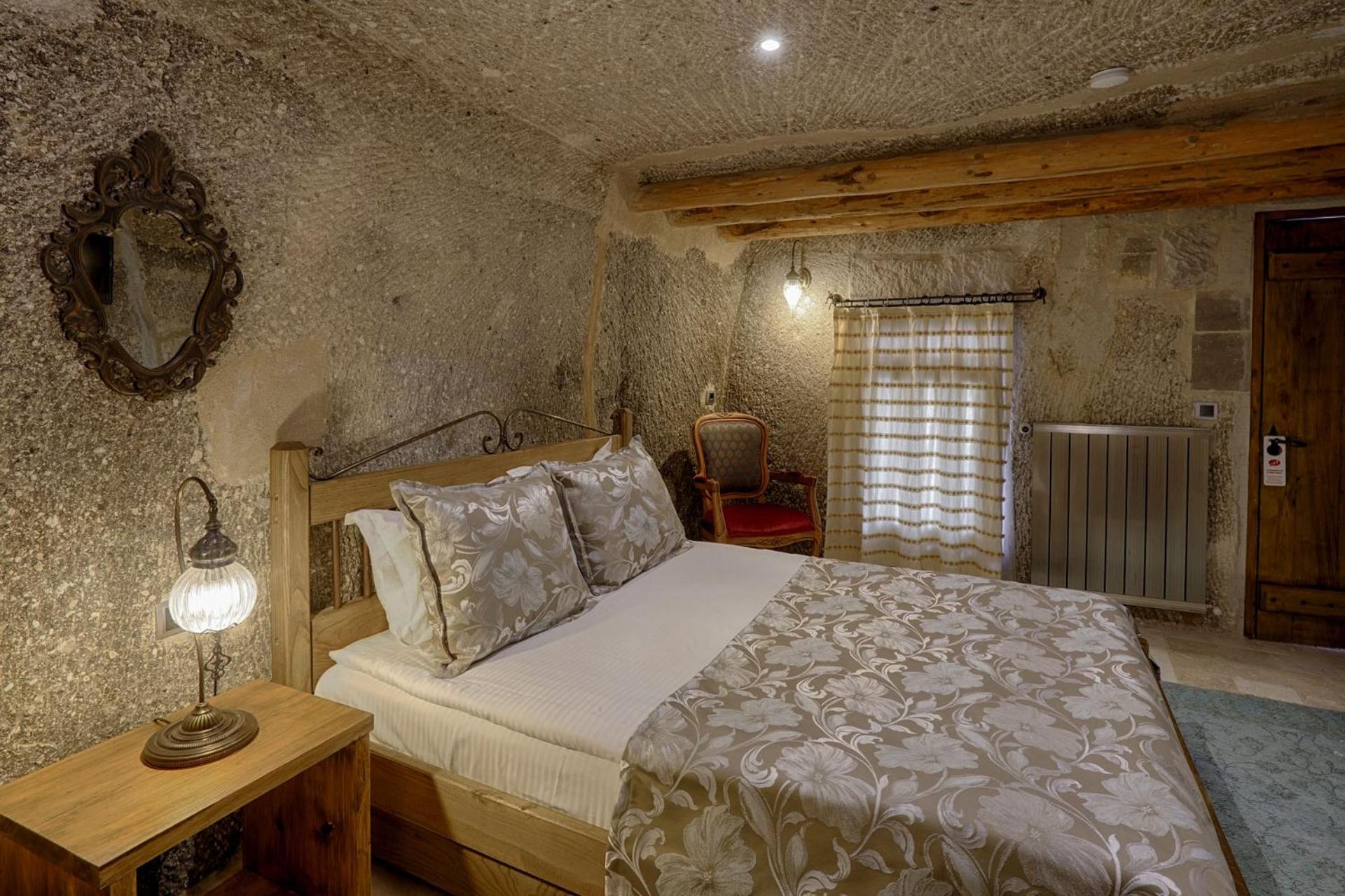 Hera Cave Suites - Image 20