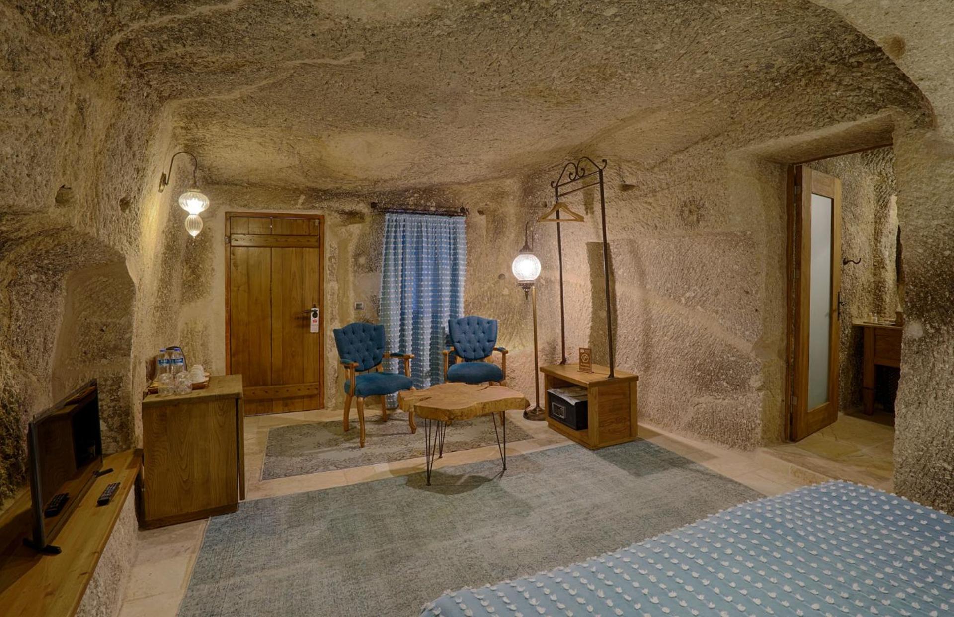 Hera Cave Suites - Image 11