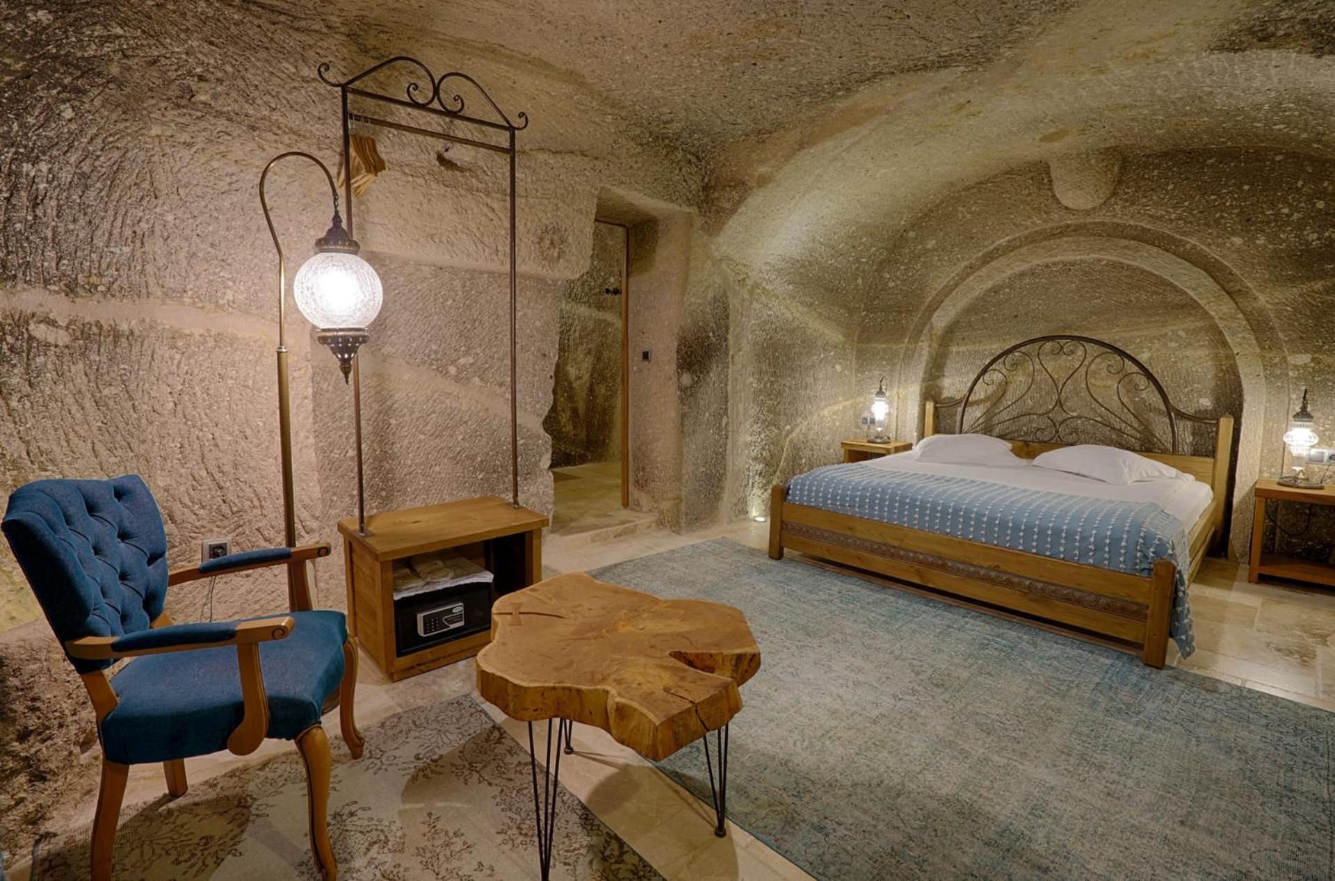 Hera Cave Suites - Image 14